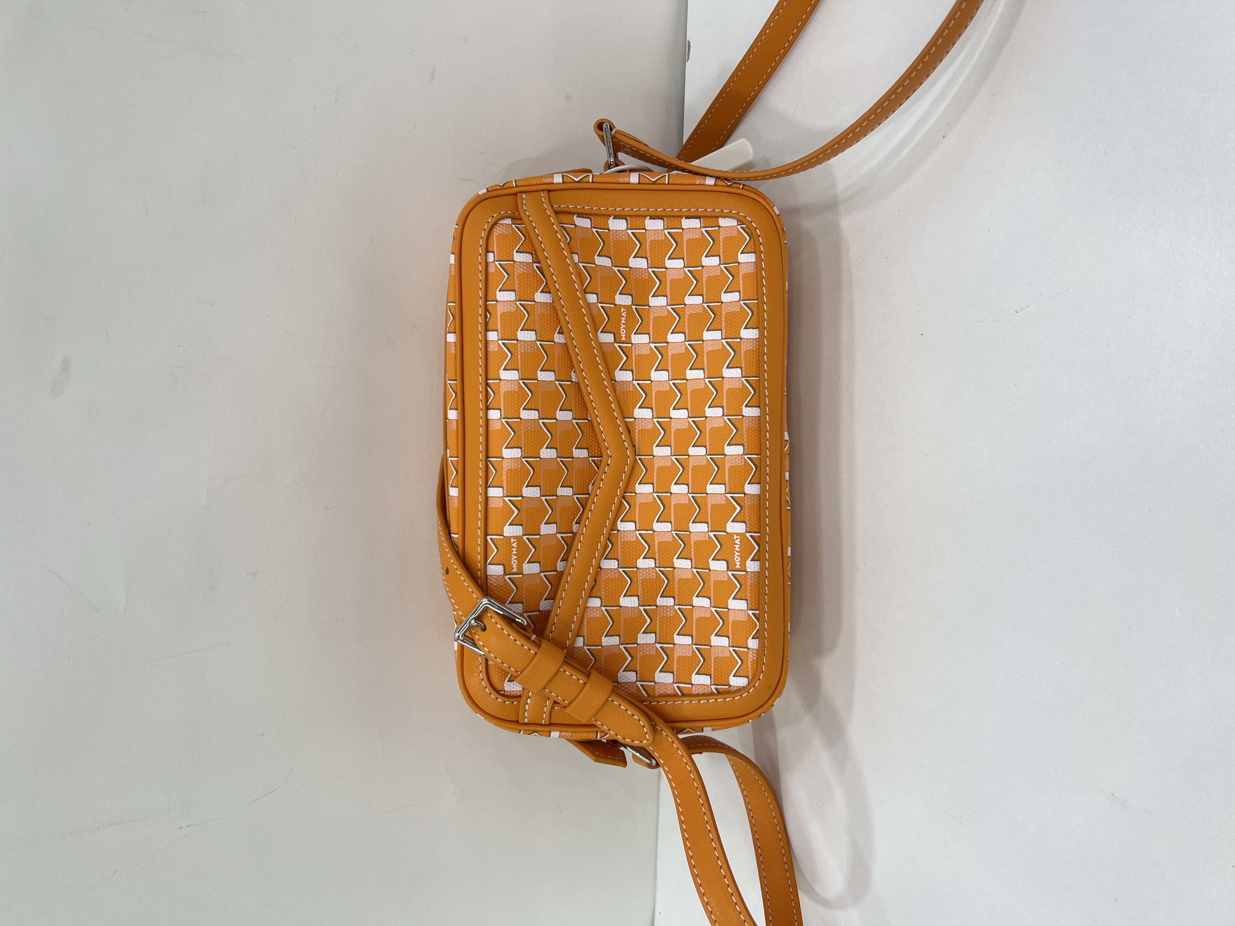 直播貨品 |  [1個-$100 2個-$300］E19