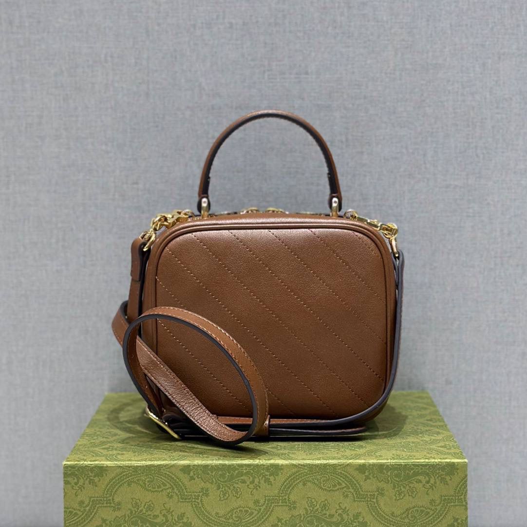 ▪大货实拍 𝐆𝐮𝐜𝐜𝐢 𝐁𝐥𝐨𝐧𝐝𝐢𝐞系列产品 型号：744434 尺寸：17*15*9cm