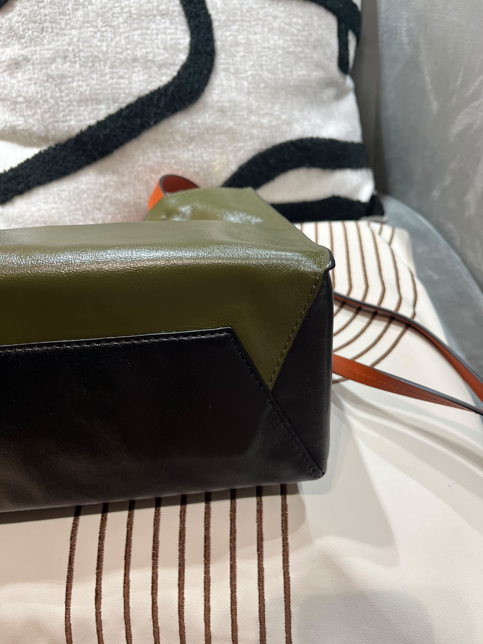 未使用品 Marni 2Way Tote Bag calfskin 100%Authentic, unused 未使用品 ✅Dust bag
