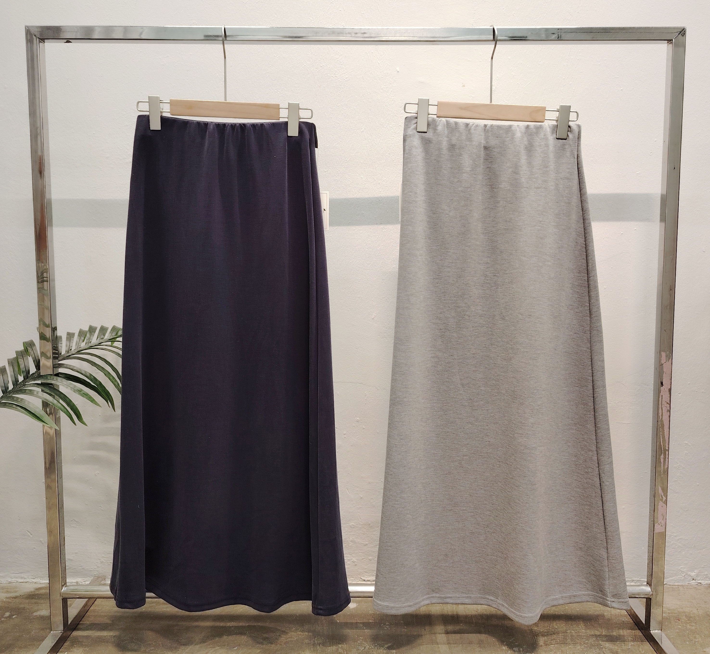 5128 Fully Elastic Wasit Aline 9'' Mid Skirt