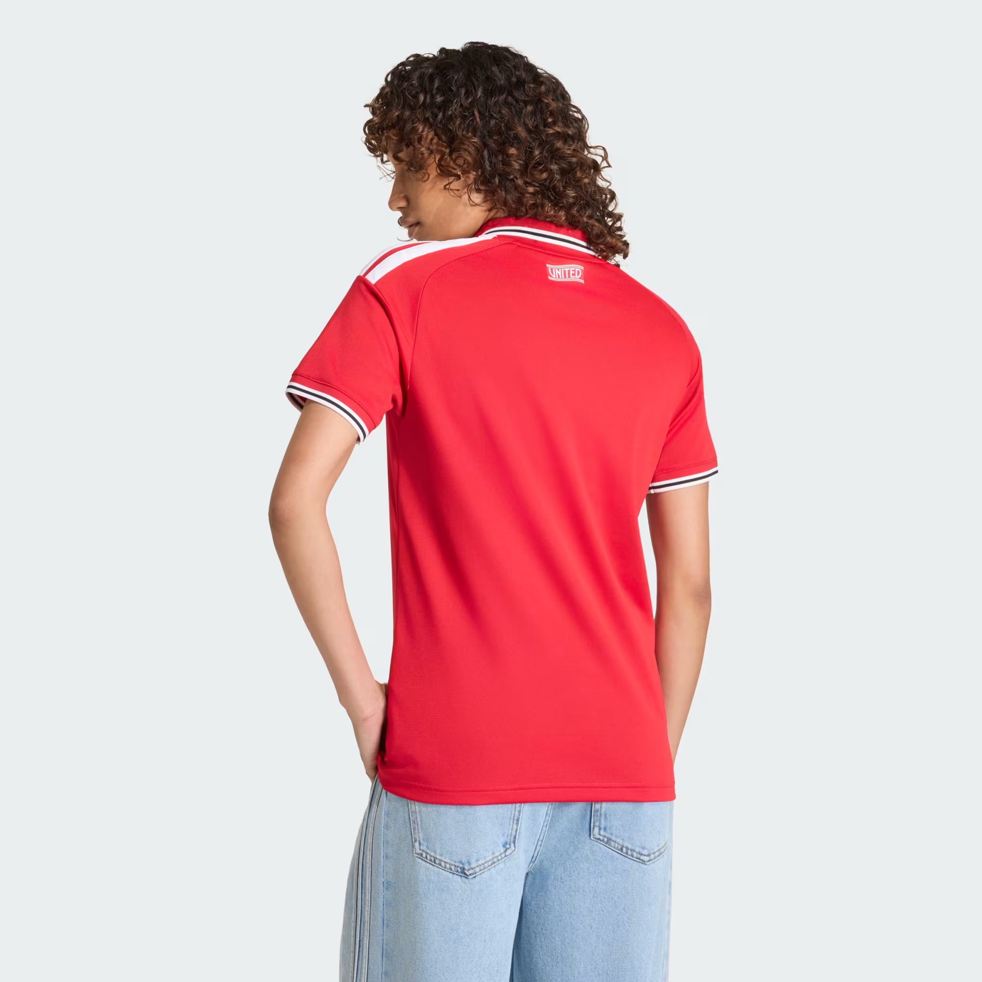 重現七十年代紅魔榮光 Adidas Manchester United 曼聯 2026-27 女裝主場球迷版球衣 (可加印字章) KC4794