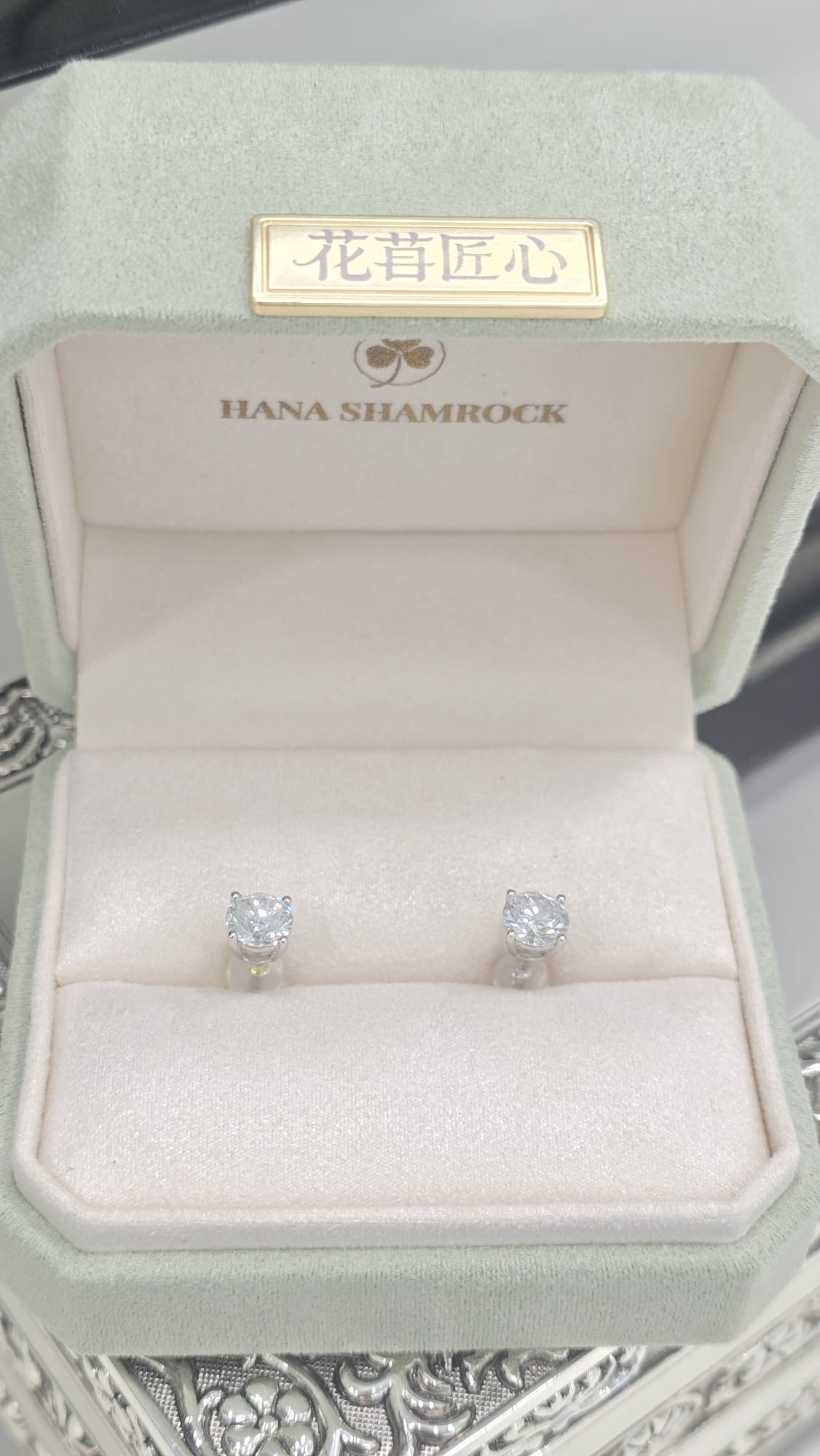 18K白圓形培育鑽石耳釘 D2.0ct/2