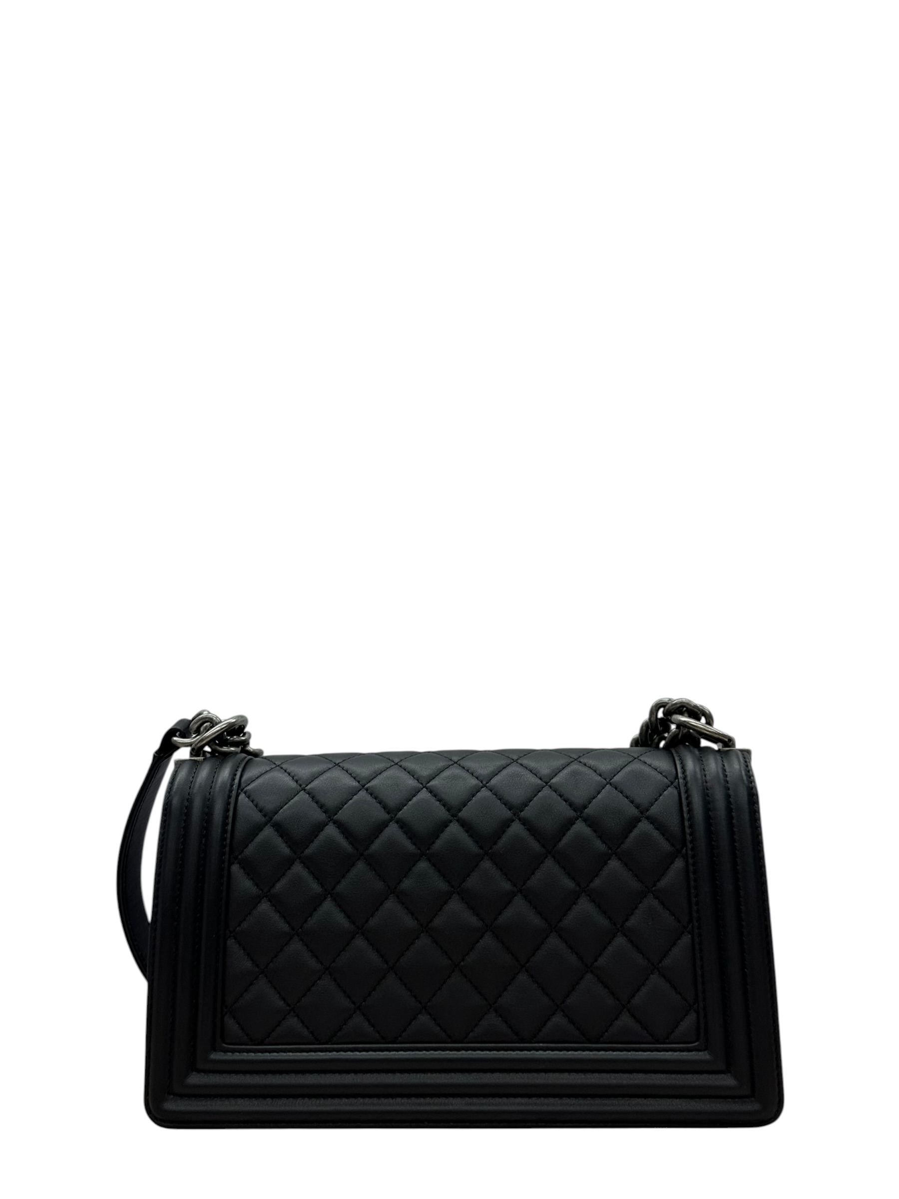 Pre-owned Chanel Boy 25 Flap Bag Calfskin / Product Code: 082107