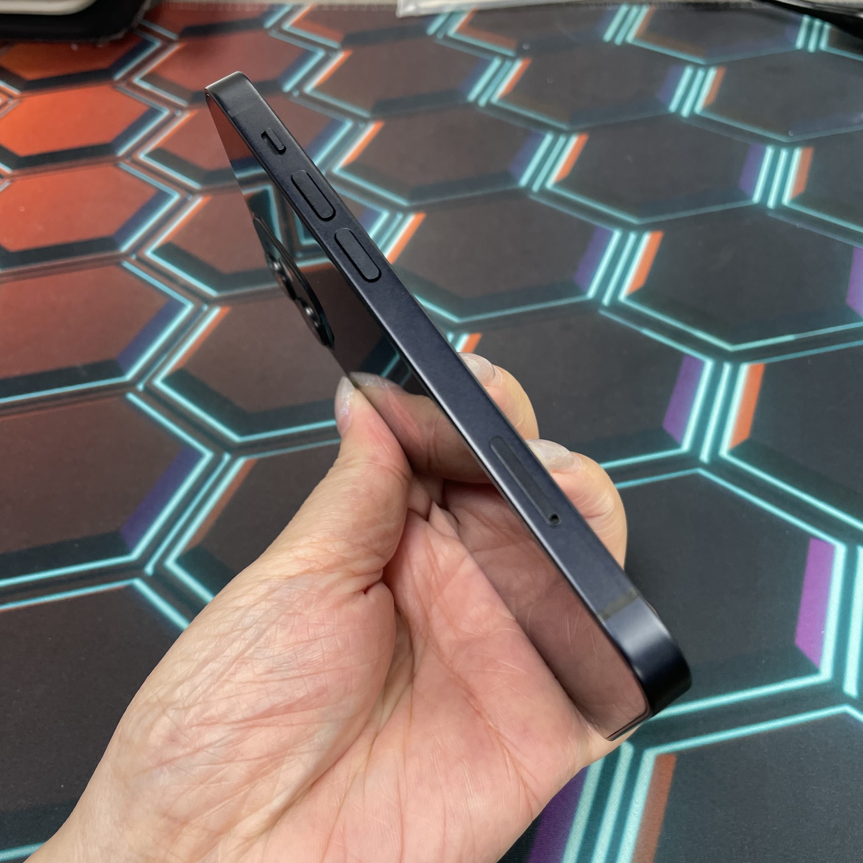 *7144 12 勁靚機 128GB 電100 黑色 black