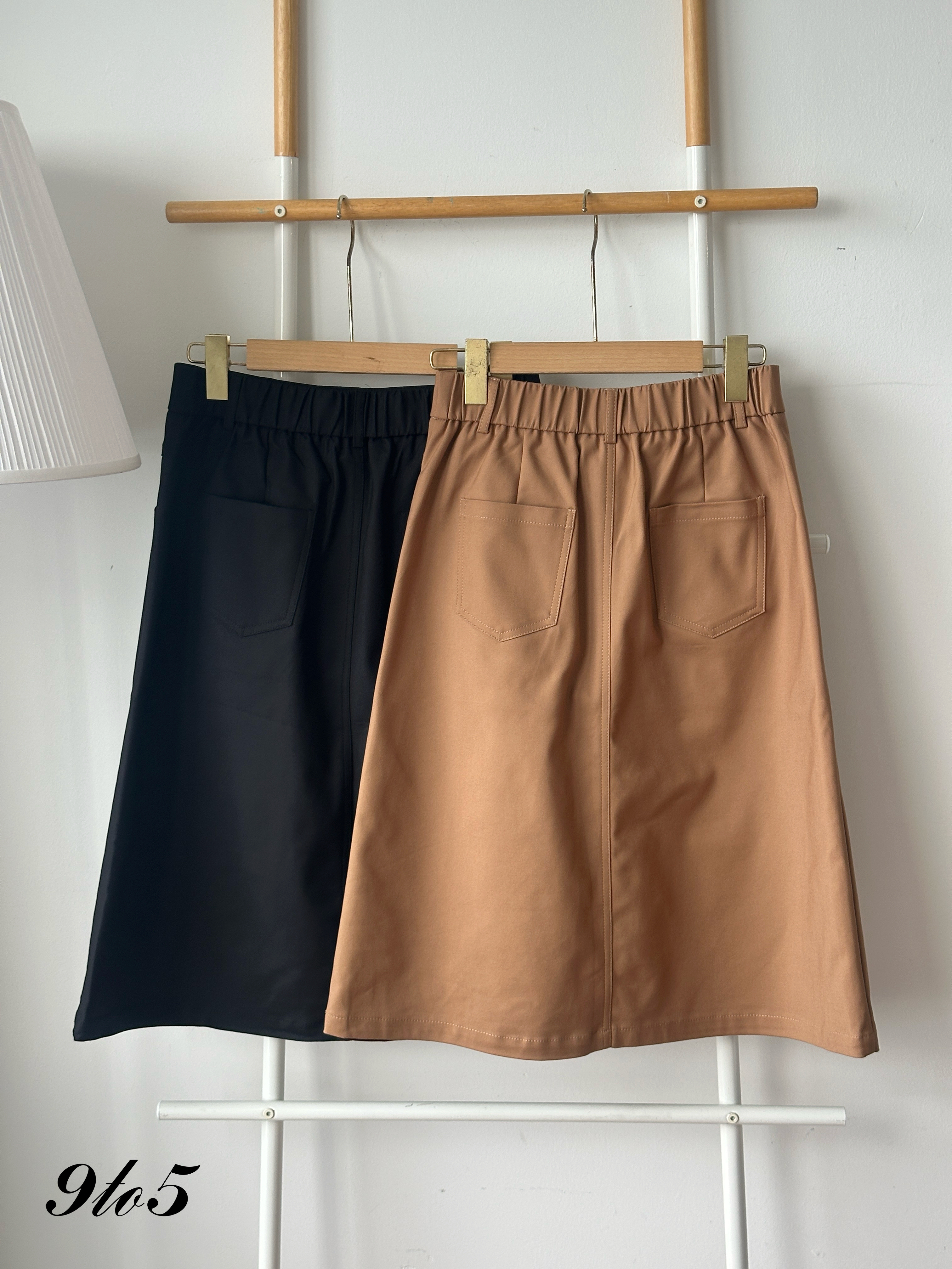 S1945 A Line Midi Skirt - Black & Brown