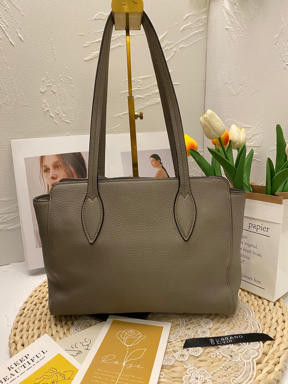 Prada Vitello Daino Tote Bag(Argilla)