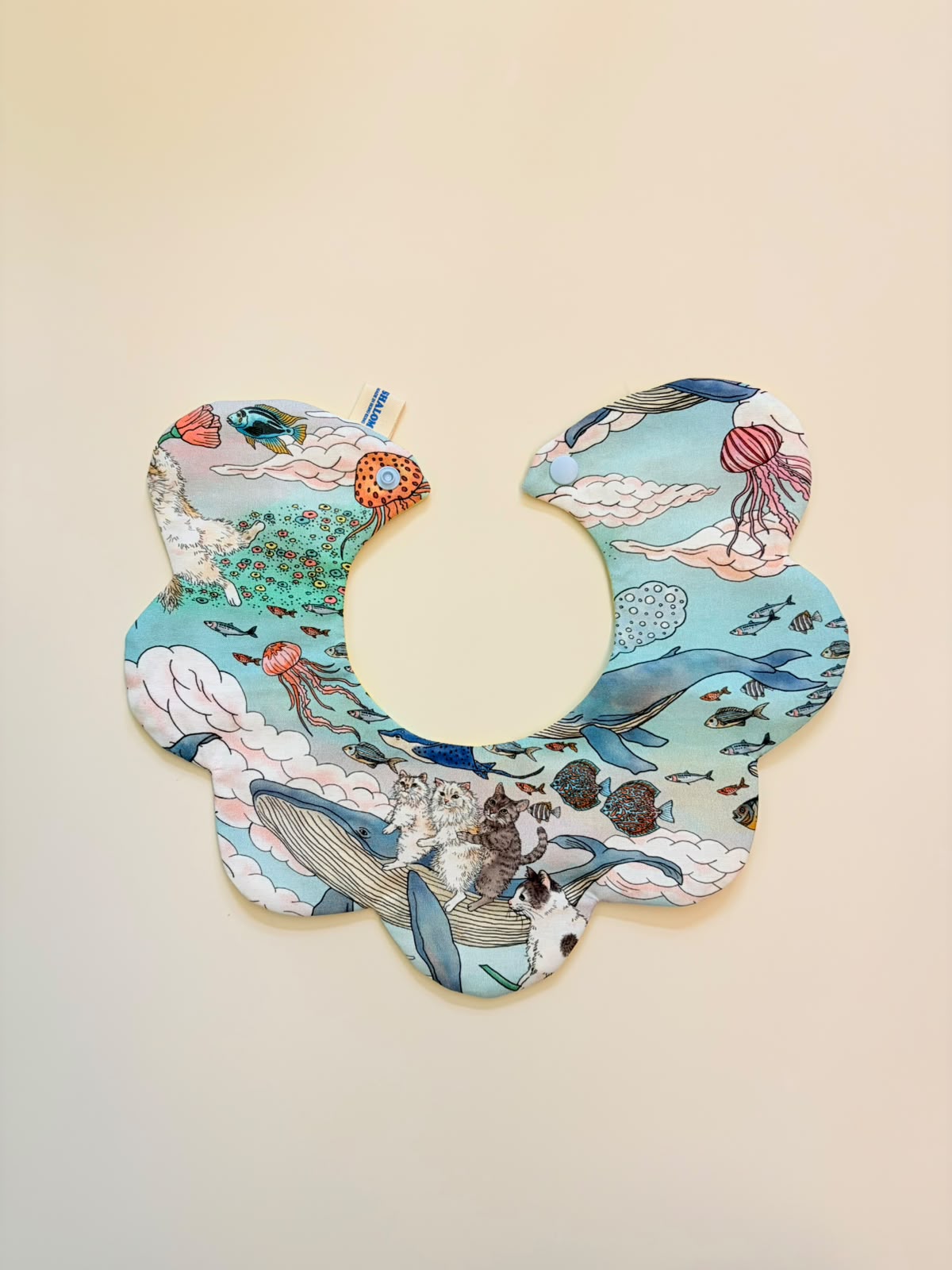 貓咪的海洋世界花形口水肩