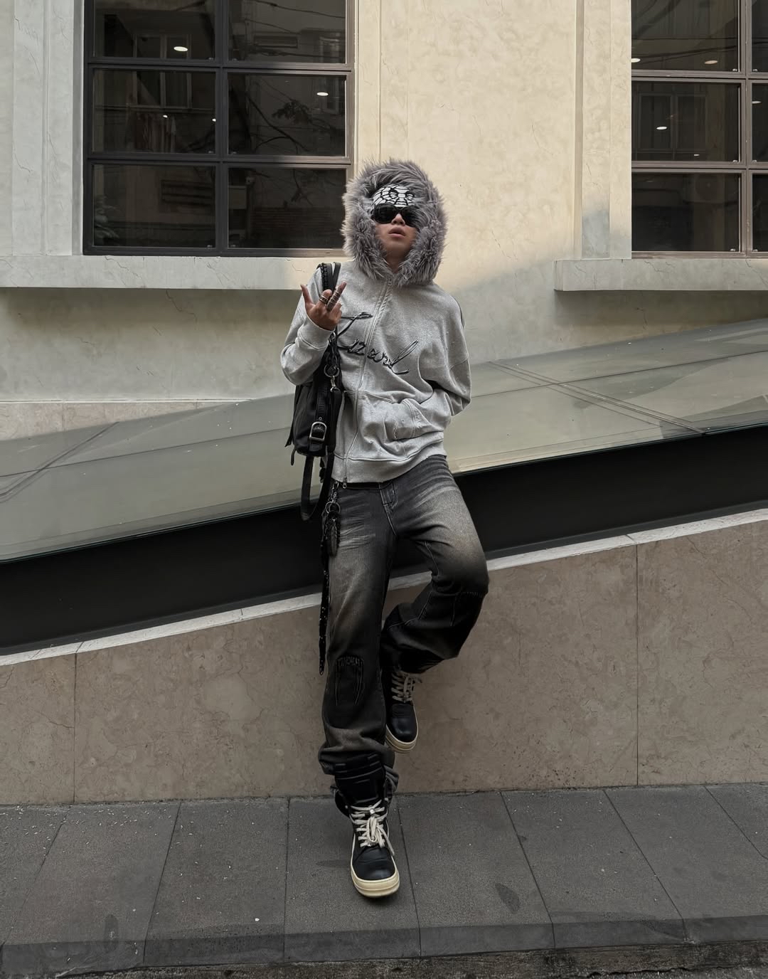 GREY FURY HOODIE ZIP 