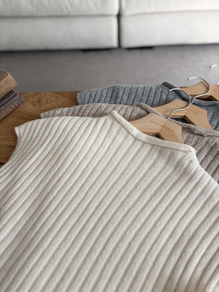 Soft Tones Cashmere Knit (Oatmeal)