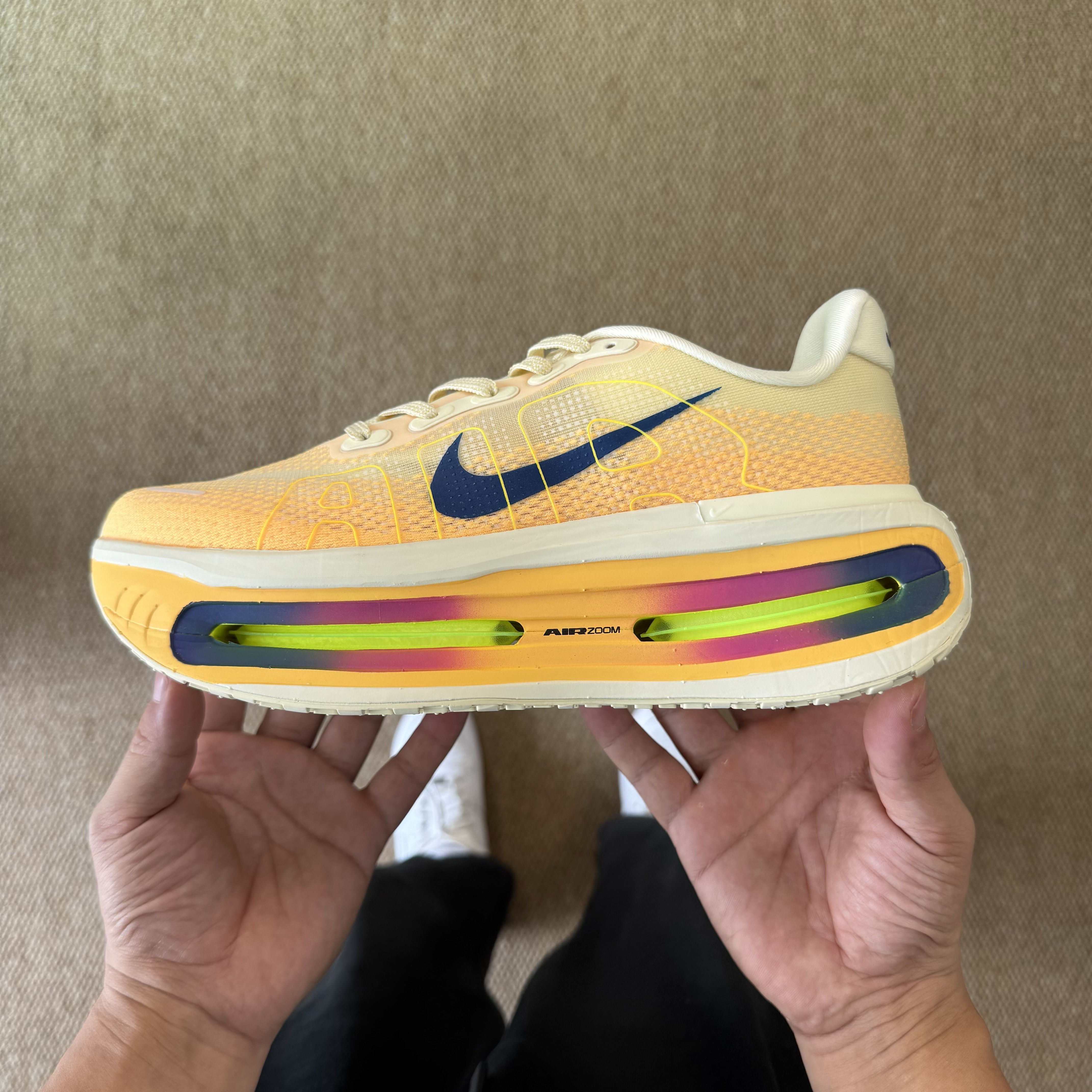 Nike Vomero Premium HQ2050-401