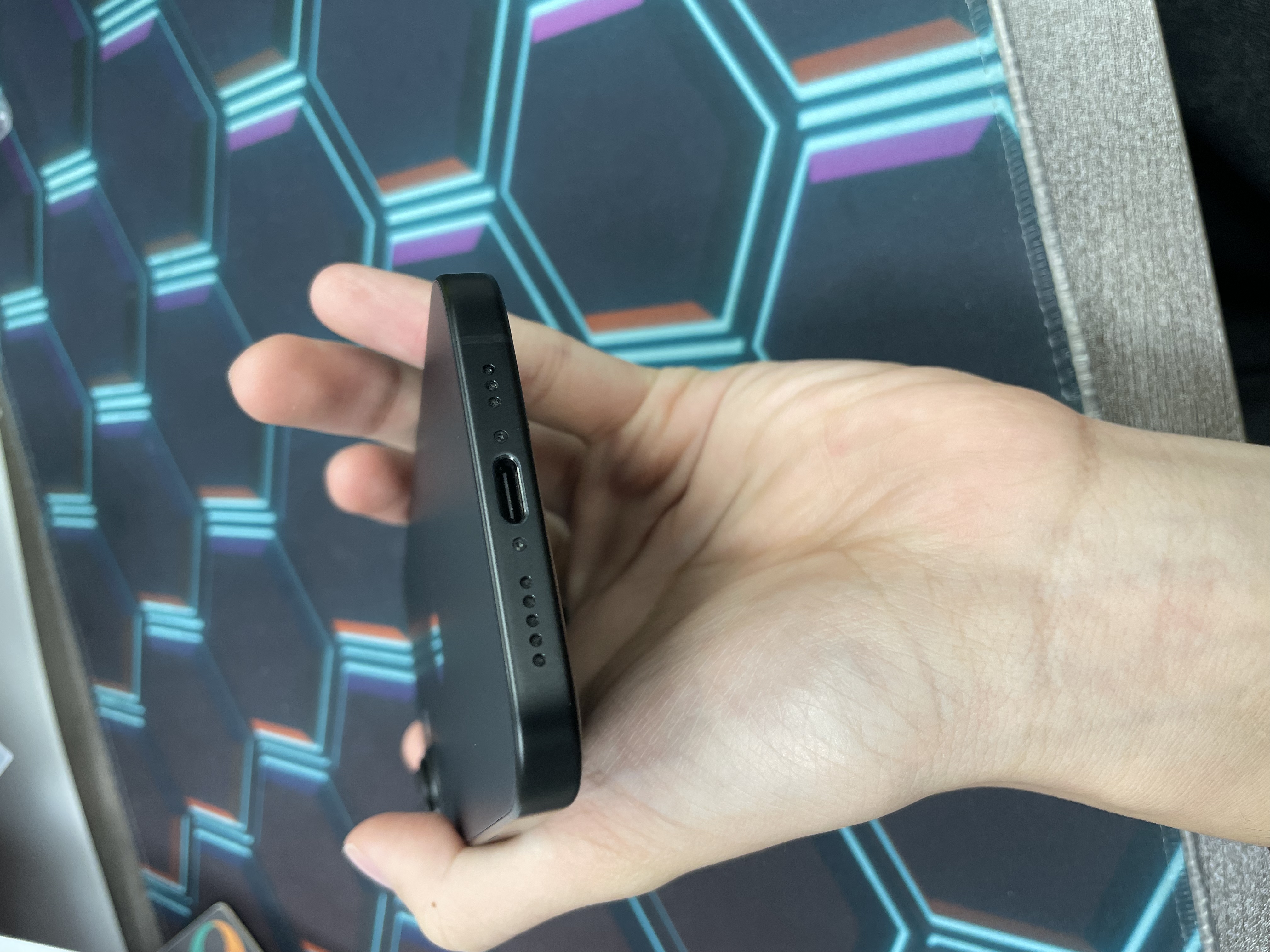 *7389 16 勁靚機 256GB 電100 black 黑色