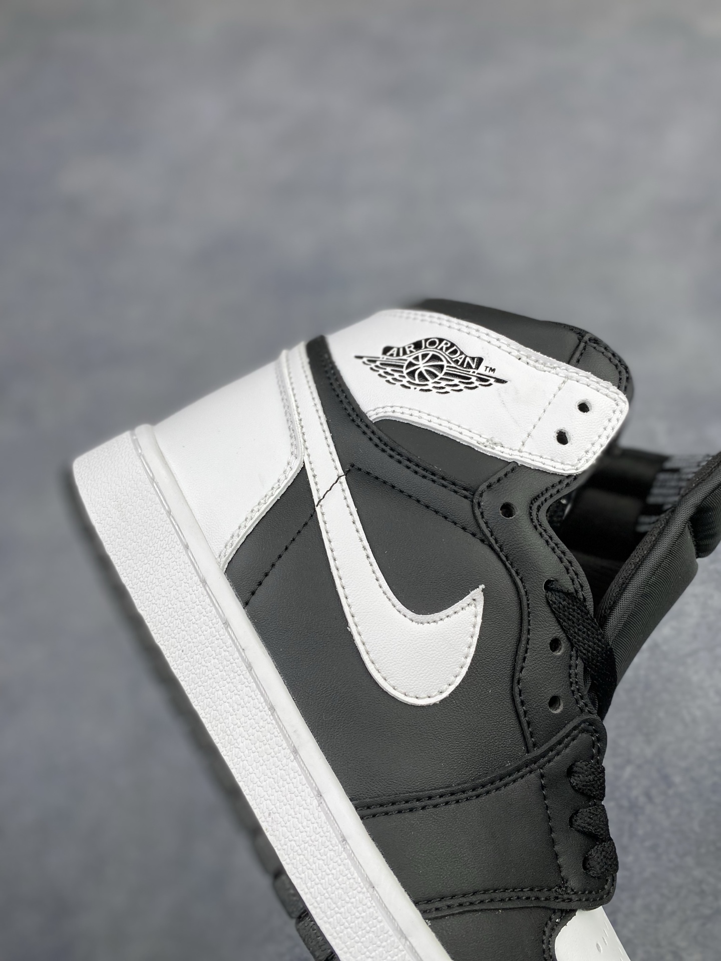 Nike Air Jordan 1 Retro High OG