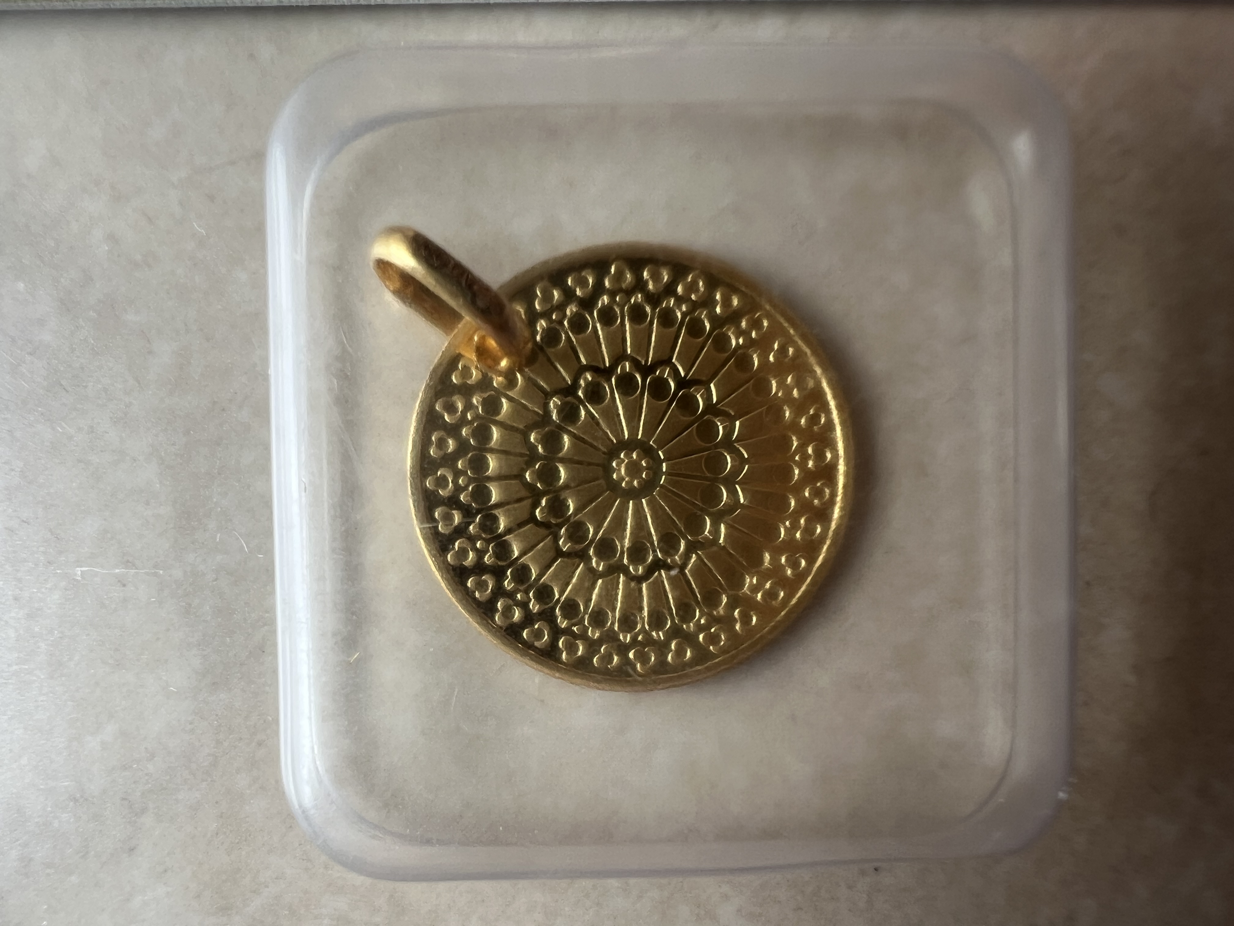 (Low SN:19) PAMP RARE Notre Dame 2.5g🇨🇭Swiss Fine Gold Pendant Emas 999.9 (Limited 1000pcs)  收藏款巴黎圣母院吊坠