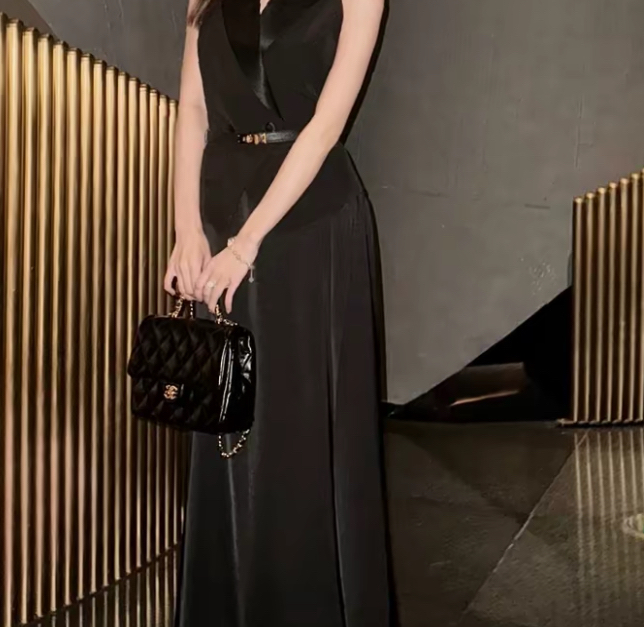 Chanel Classic hand bag經典保值款🖤