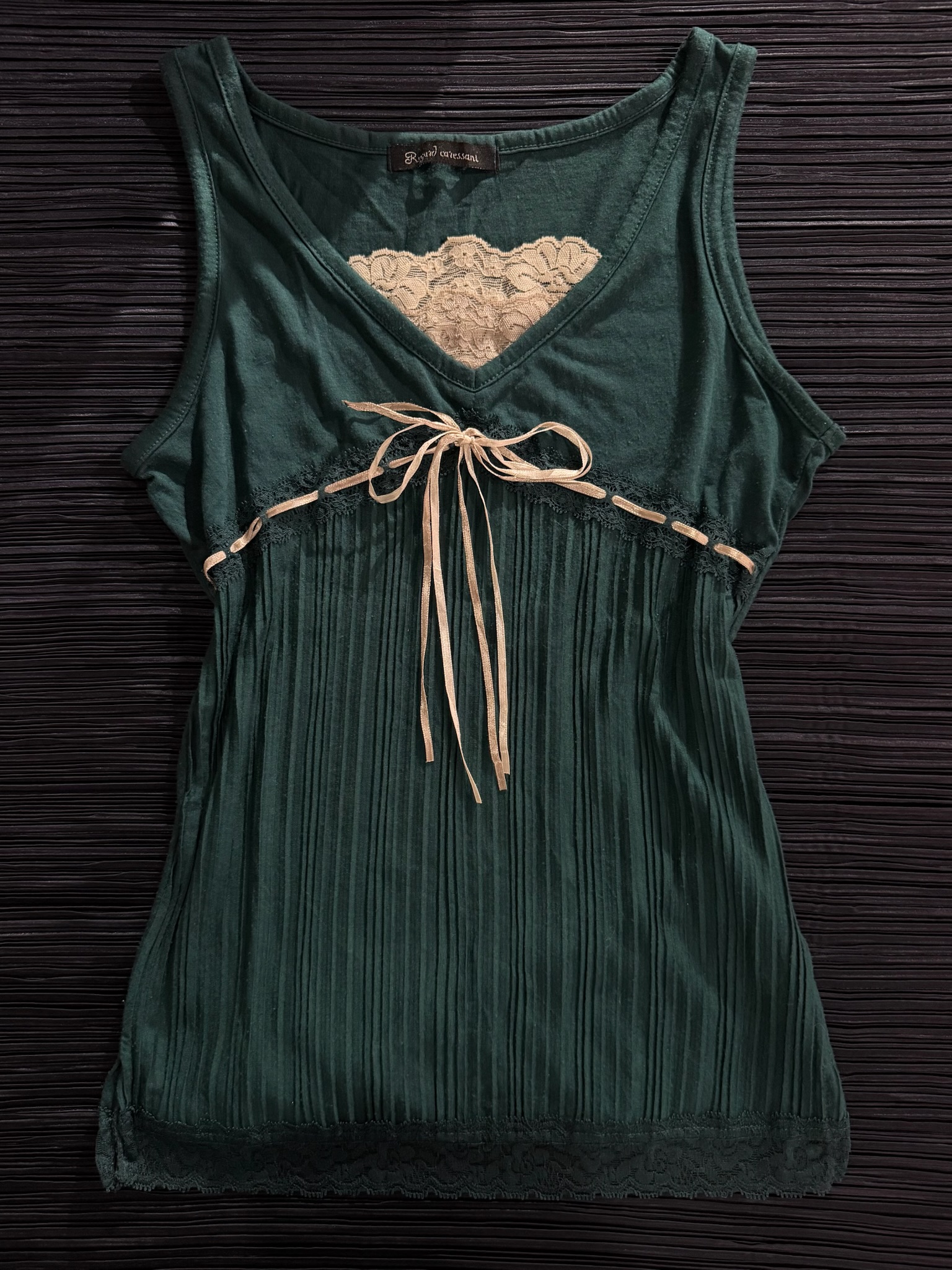 Green Pleated Bust Lace-Trimmed Sleeveless Top