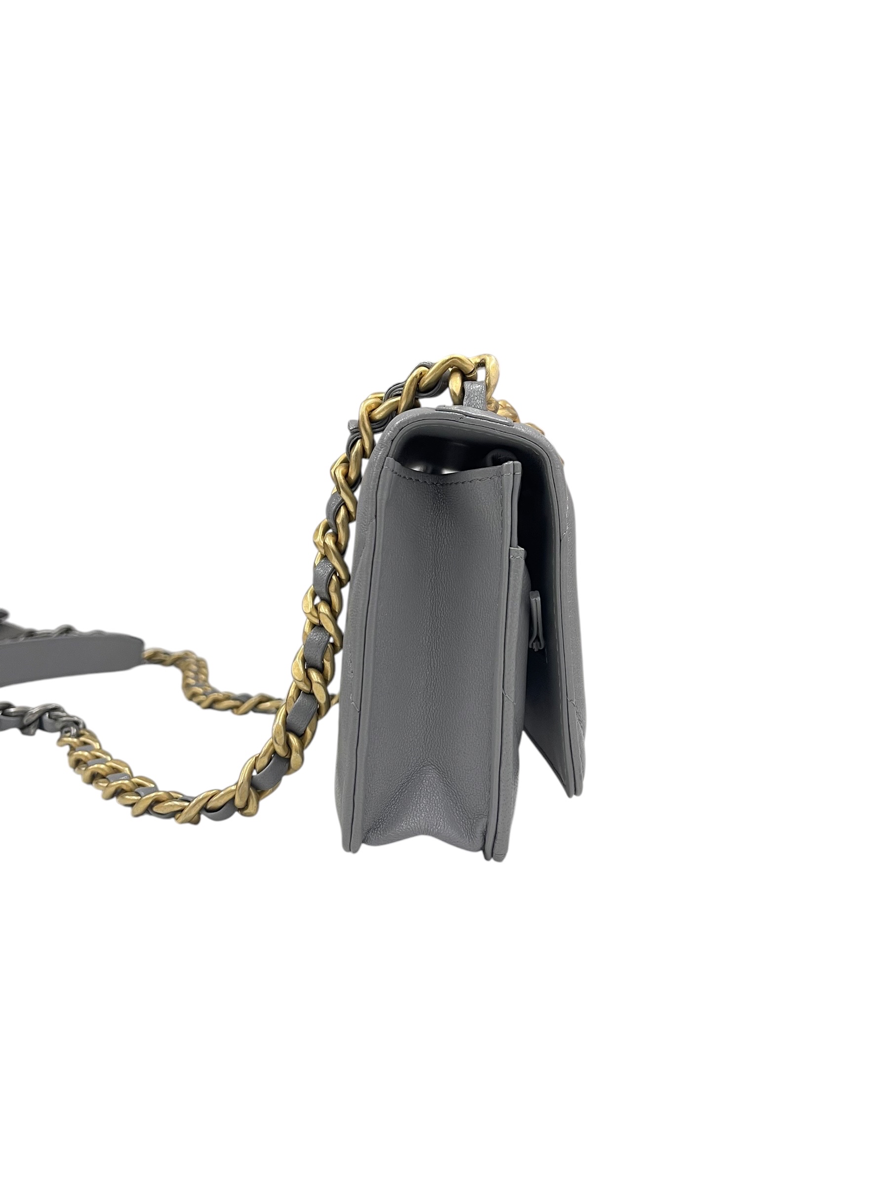 Pre-owned Chanel 19 WOC / Product Code: 071005