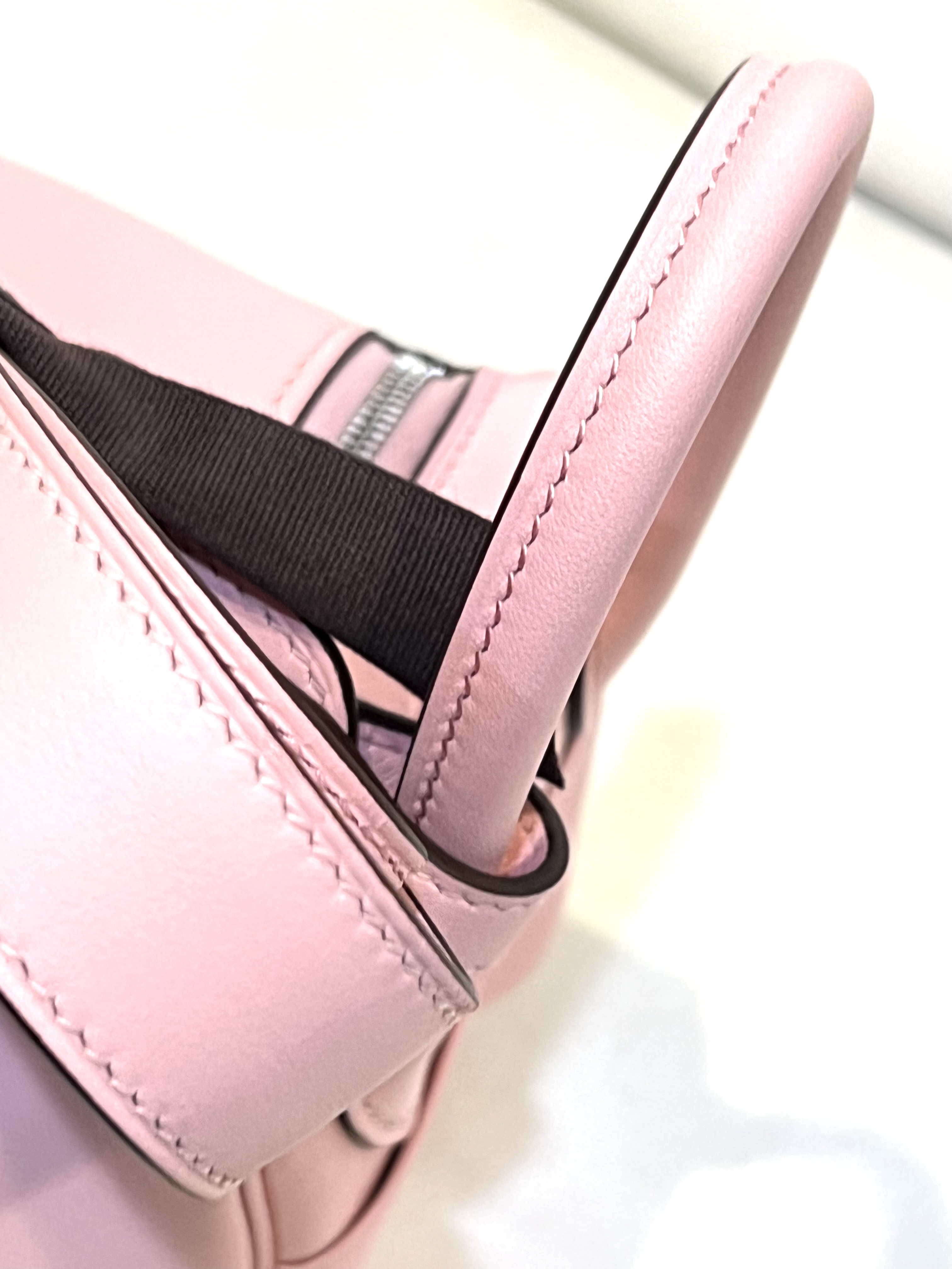 Pre-Owned Hermès Mini Lindy Stamp Z / Product Code: 26041114