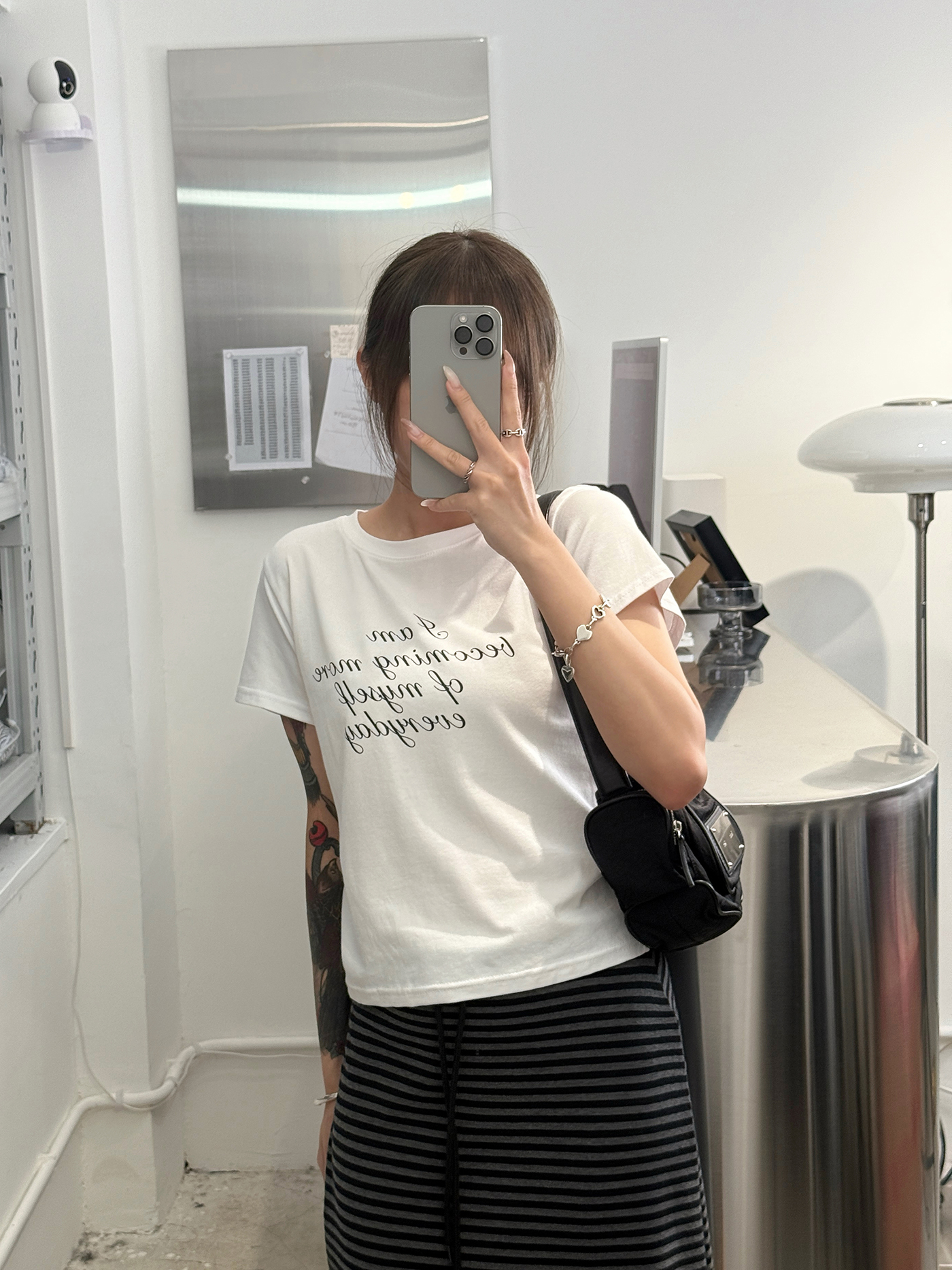 𝐒𝐥𝐢𝐦 𝐟𝐢𝐭 𝐜𝐮𝐫𝐬𝐢𝐯𝐞 𝐥𝐞𝐭𝐭𝐞𝐫 𝐩𝐫𝐢𝐧𝐭 𝐭-𝐬𝐡𝐢𝐫𝐭