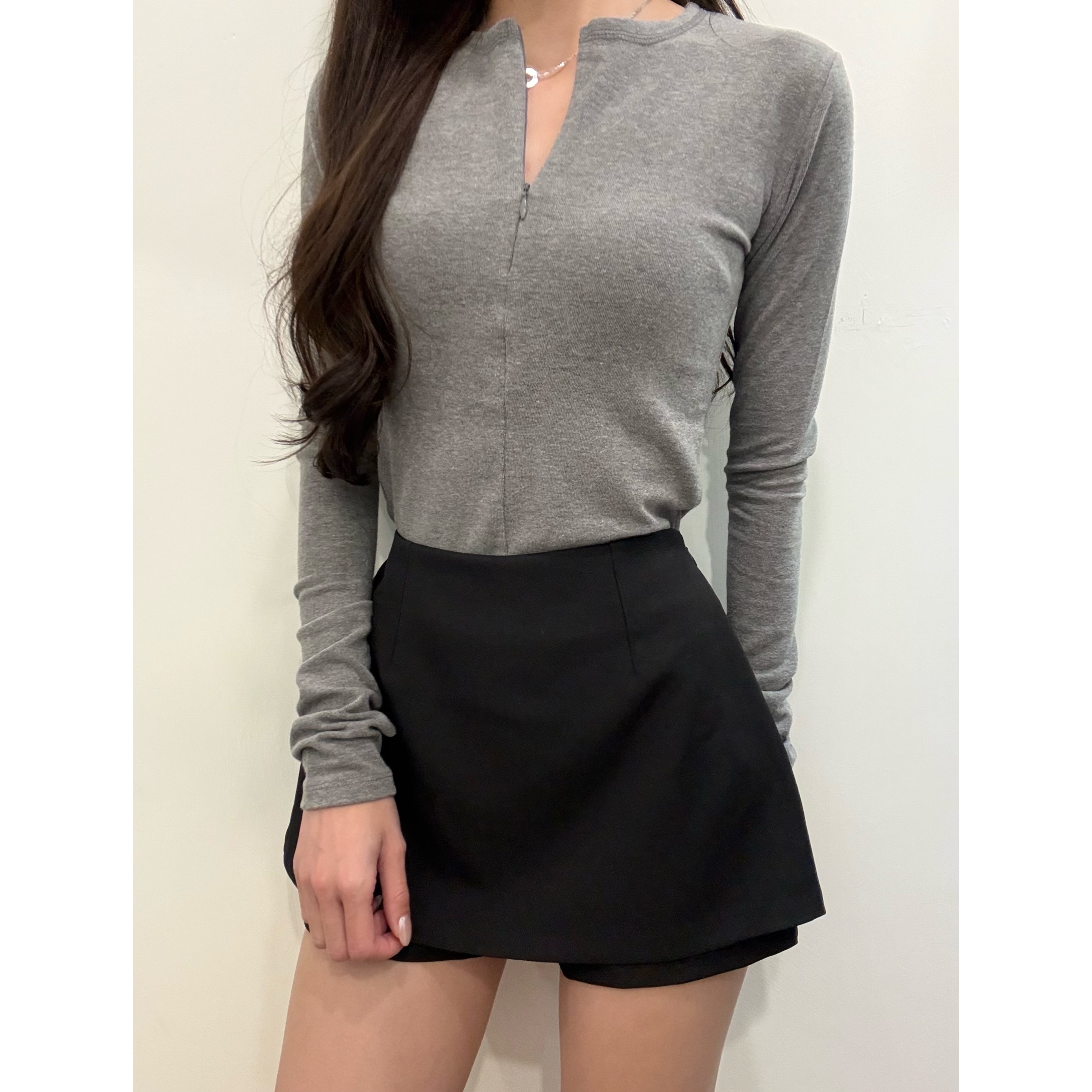 新品價及新年前收貨2月3號8PM截單💛《ZIPPER LS TOP》 2602D