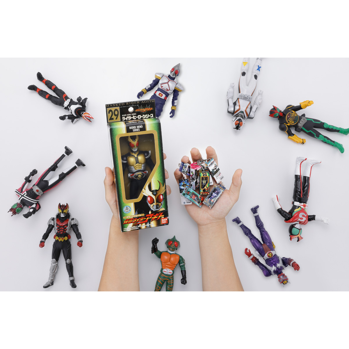 (預訂訂金 $100) (總價 $200) Bandai 幪面超人 迷你包裝吊飾 & 朱古力餅乾 2 食玩 (原盒10盒) (行版) Rider 