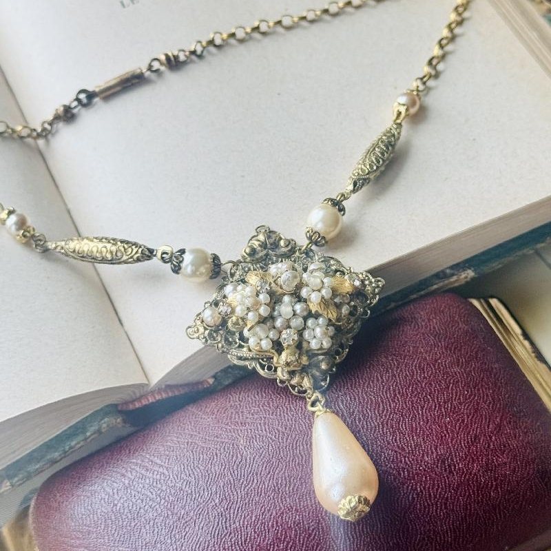 RARE! C.a. 1920-40s Czechoslovakia/German Baroque Revival Filigree Necklace with Faux Pearls & Teardrop Pendant Necklace (NZ056)