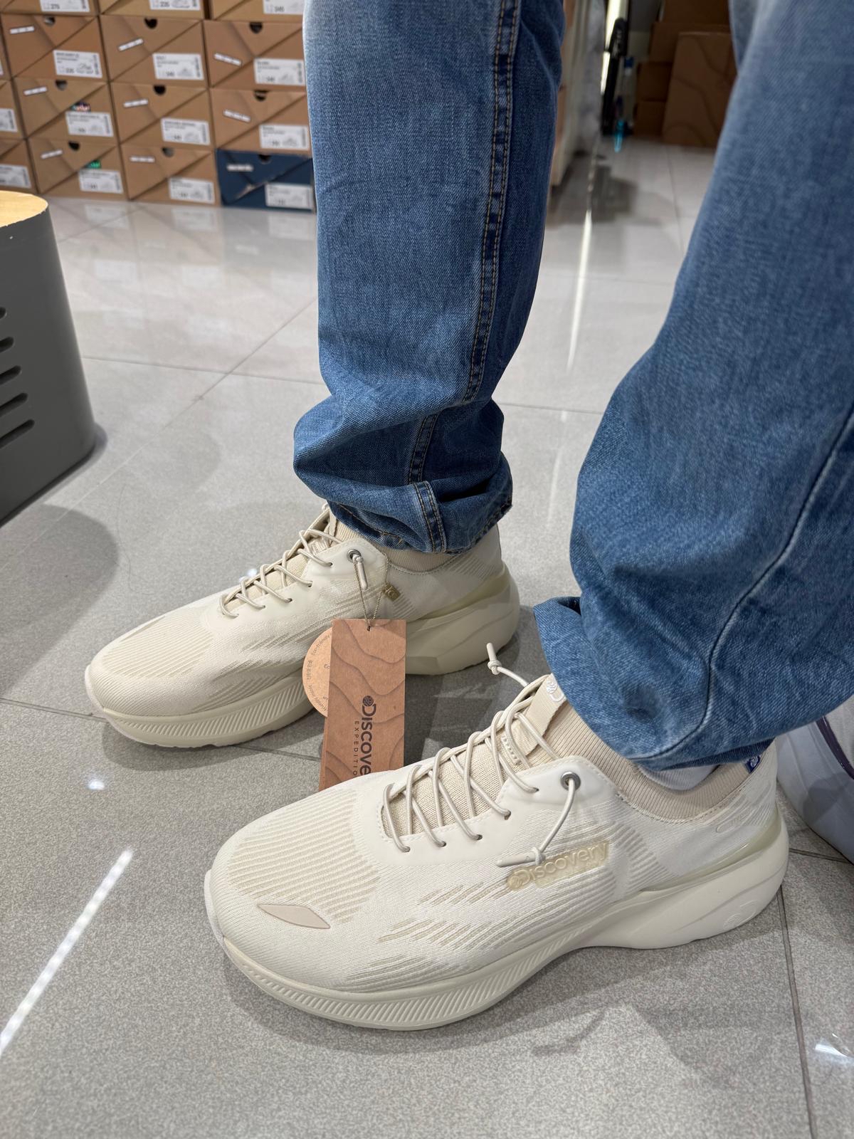 *韓國🇰🇷Discovery 免稅店波鞋劈價中男女同款*