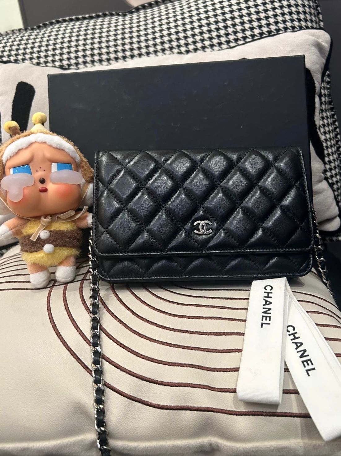 Chanel Wallet On Chain 黑色羊皮銀扣 woc 100%Authentic, 98%New ✅Card✅Dust bag✅Box