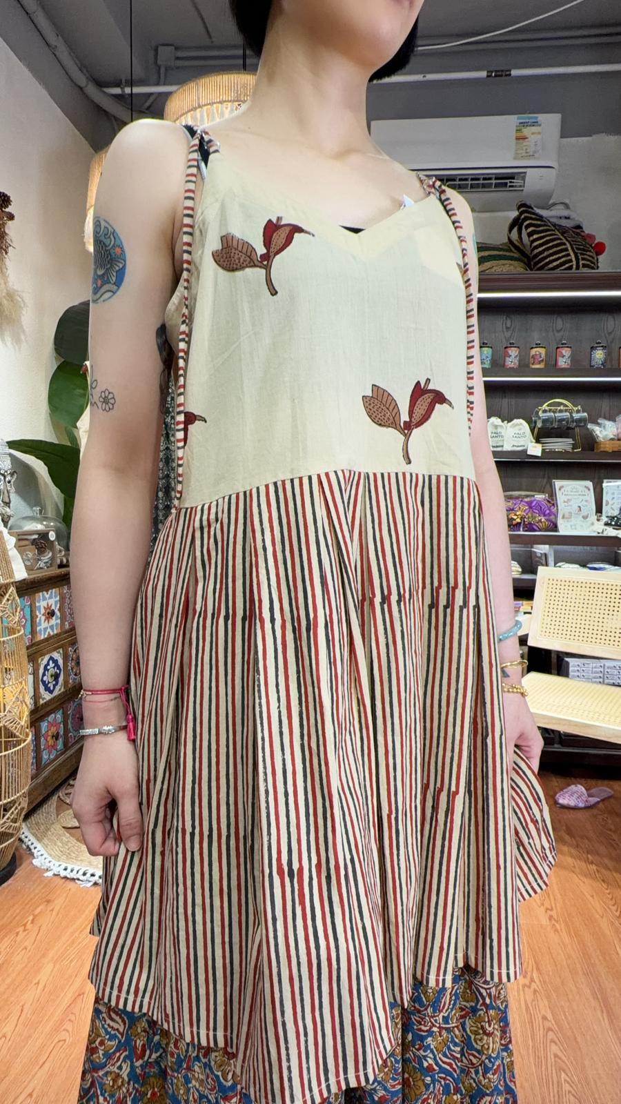 2921 Mud V Neck With Stripe Top / Short OP 31"