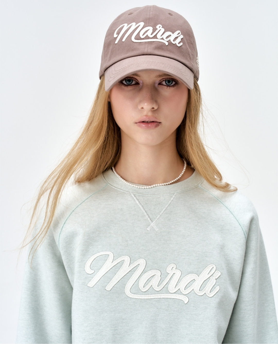 Mardi Mercredi Actif Vintage Logo Sweatshirt