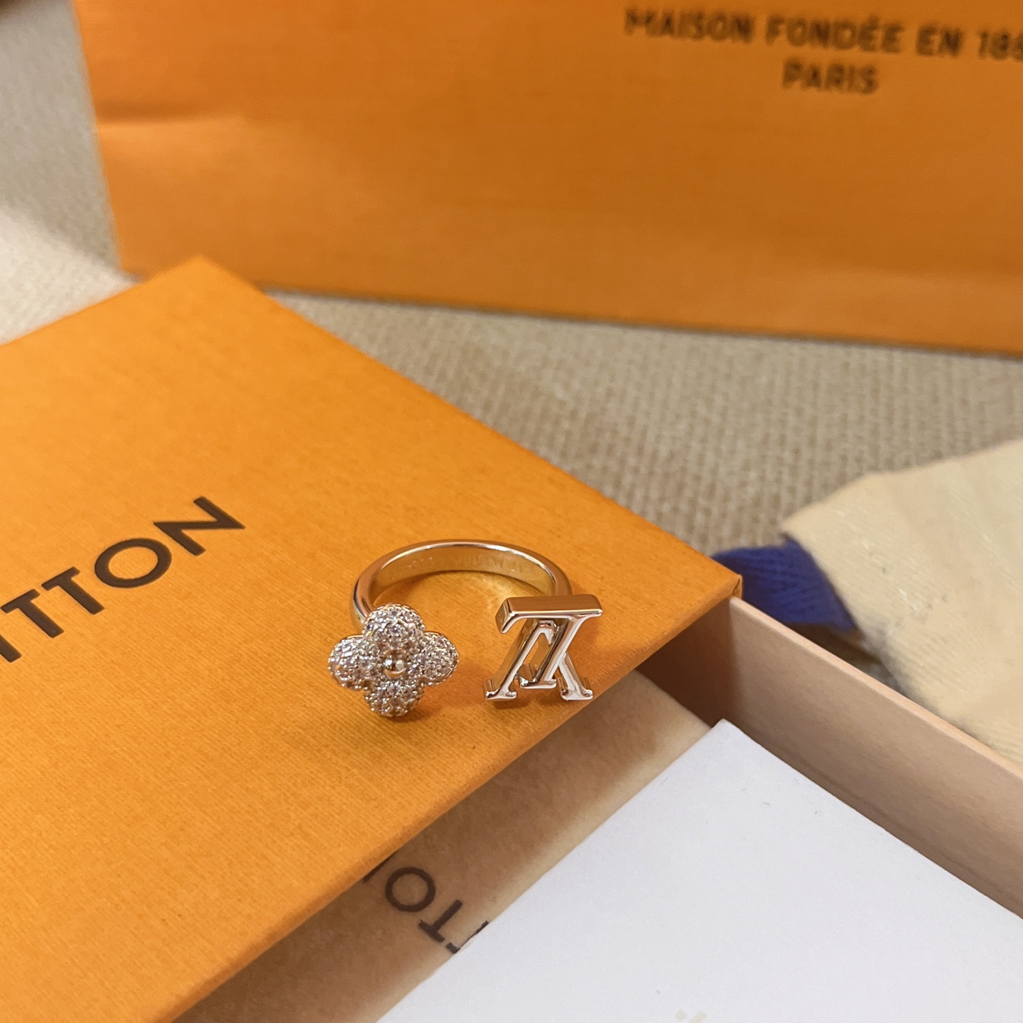 【原單】LV Louisette 簽名款水鑽戒指/手鍊 連禮盒