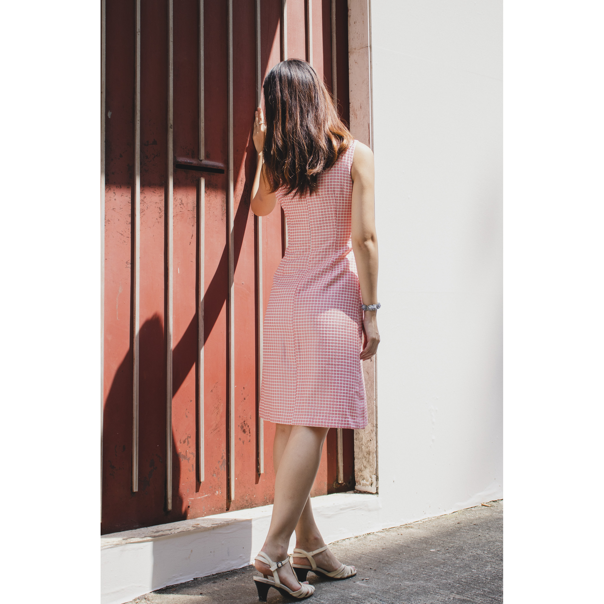 (Ready-Made) 1960s MOD Pink Raised Geometric Pattern Shift Dress (FM138)