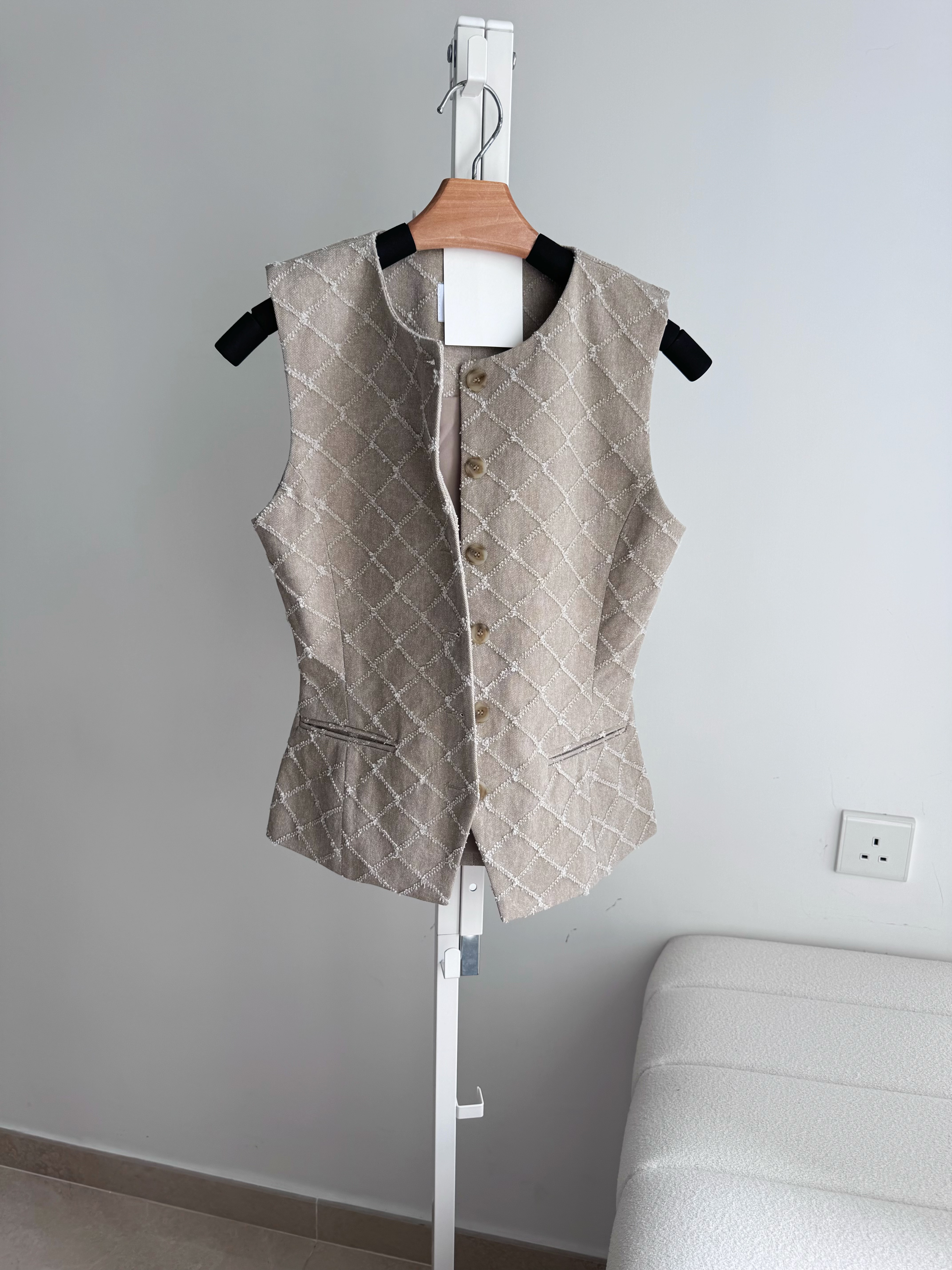 MARGOT Elegant Diamond Vest
