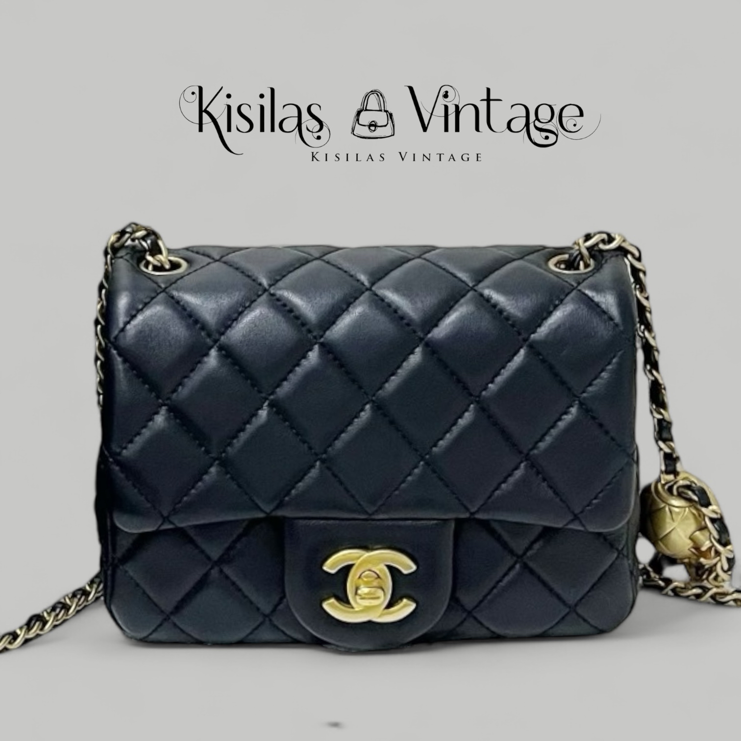 Chanel  Lambskin 金球方胖