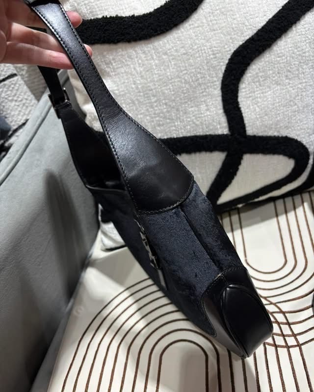 Gucci Jackie hobo small velvet   100%Authentic,95%new ✅dust bag 