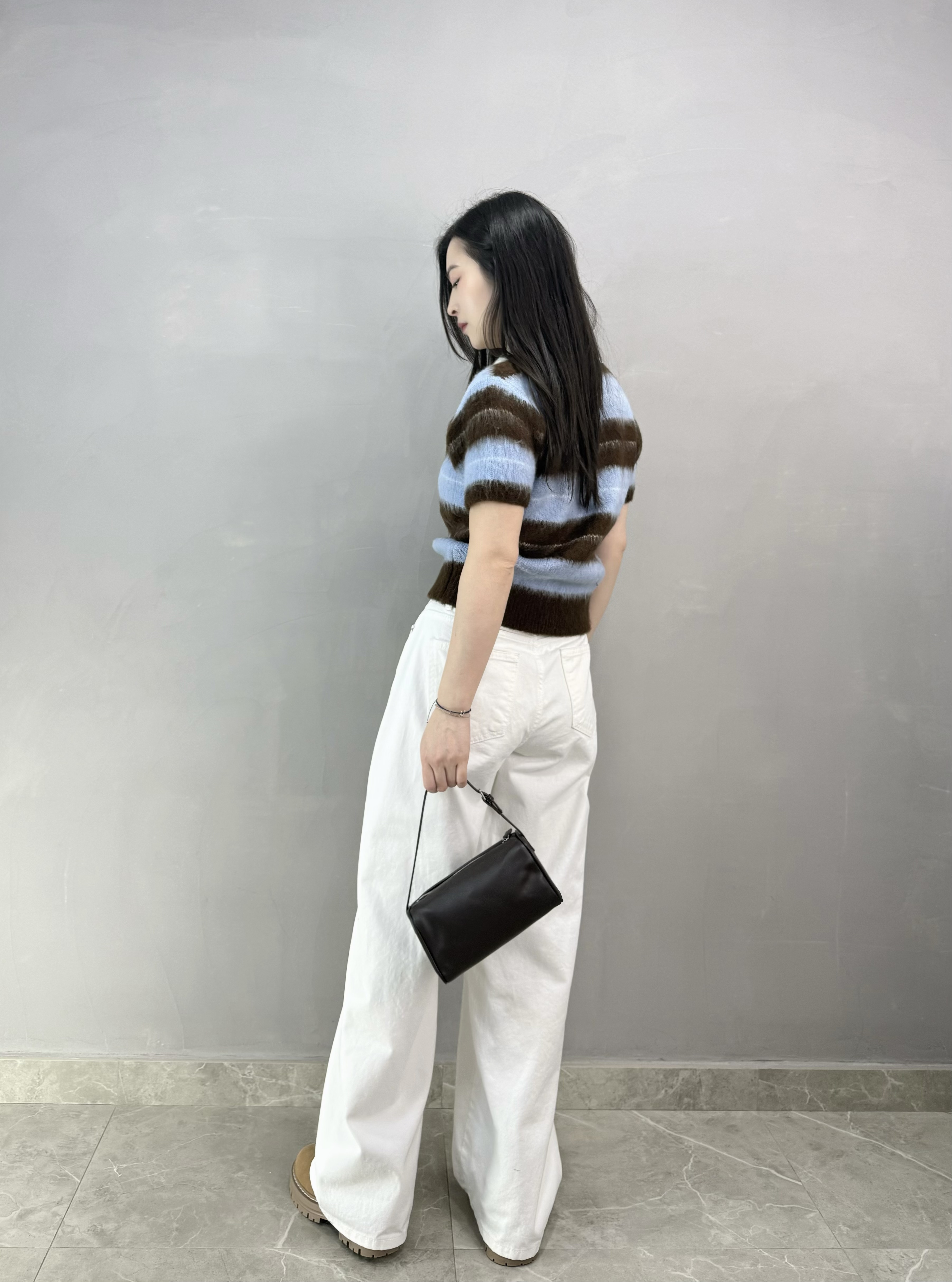 F65 斜骨白色直腳牛仔褲