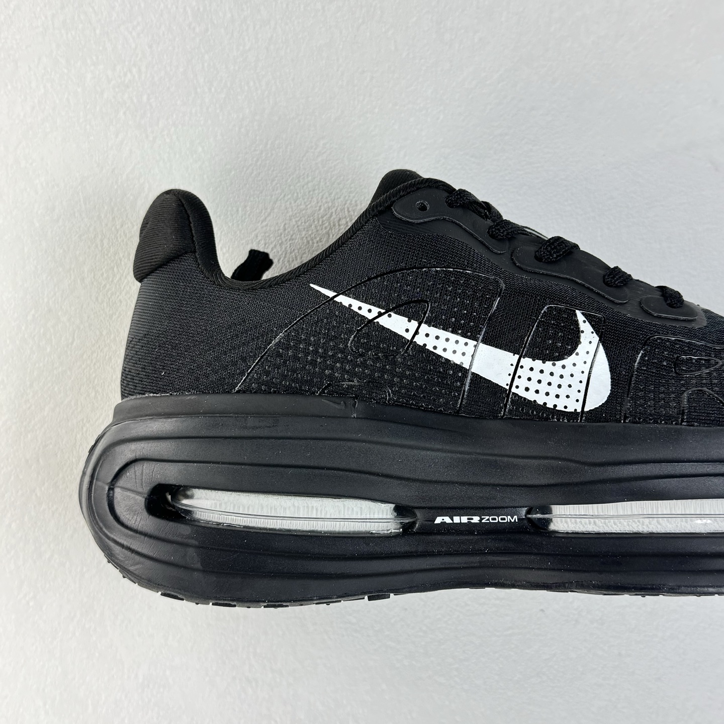 Nike Vomero Premium 