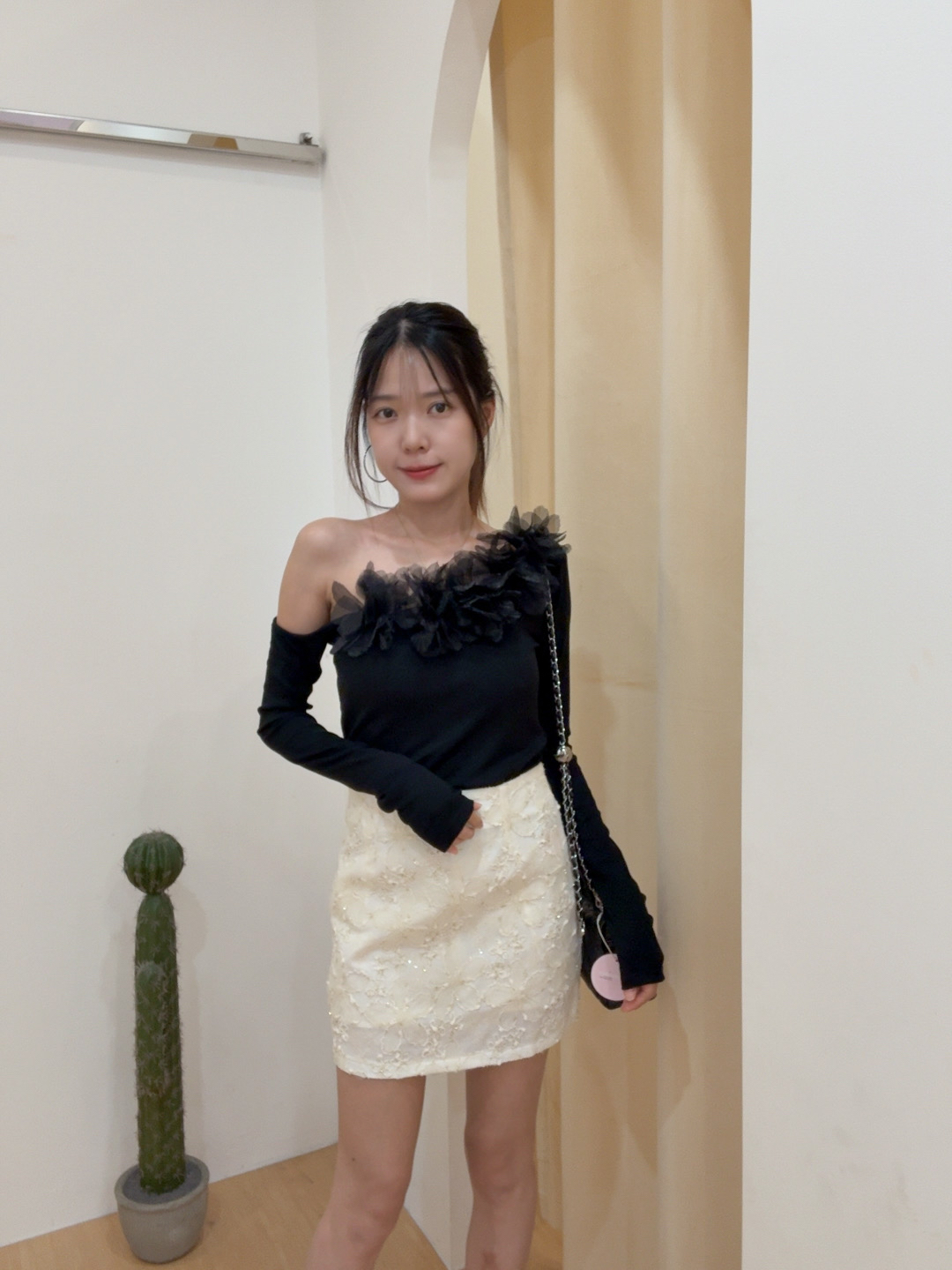 高级精致花朵刺绣半身短裙 R2769