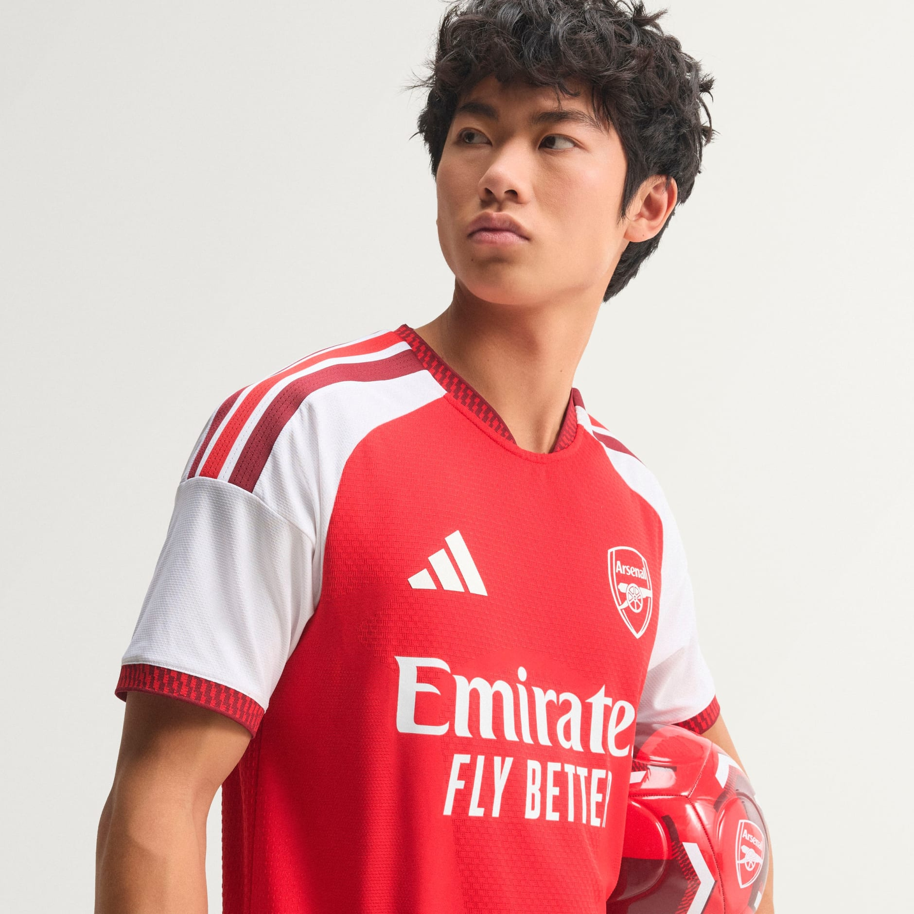 🔴⚪融合酋長球場建築美學 Adidas Arsenal 阿仙奴 2026-27 主場 Authentic 球員版球衣 (可加印字章) JZ3165