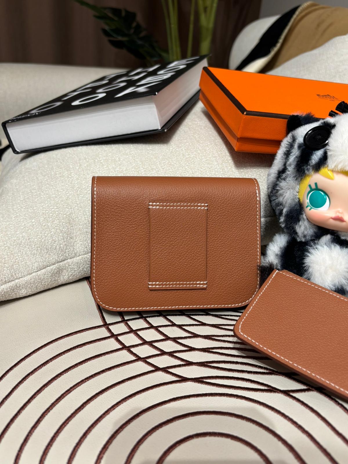 Hermes Constance Slim Wallet Stamp B Gold 100%Authentic, 99%New ✅Box