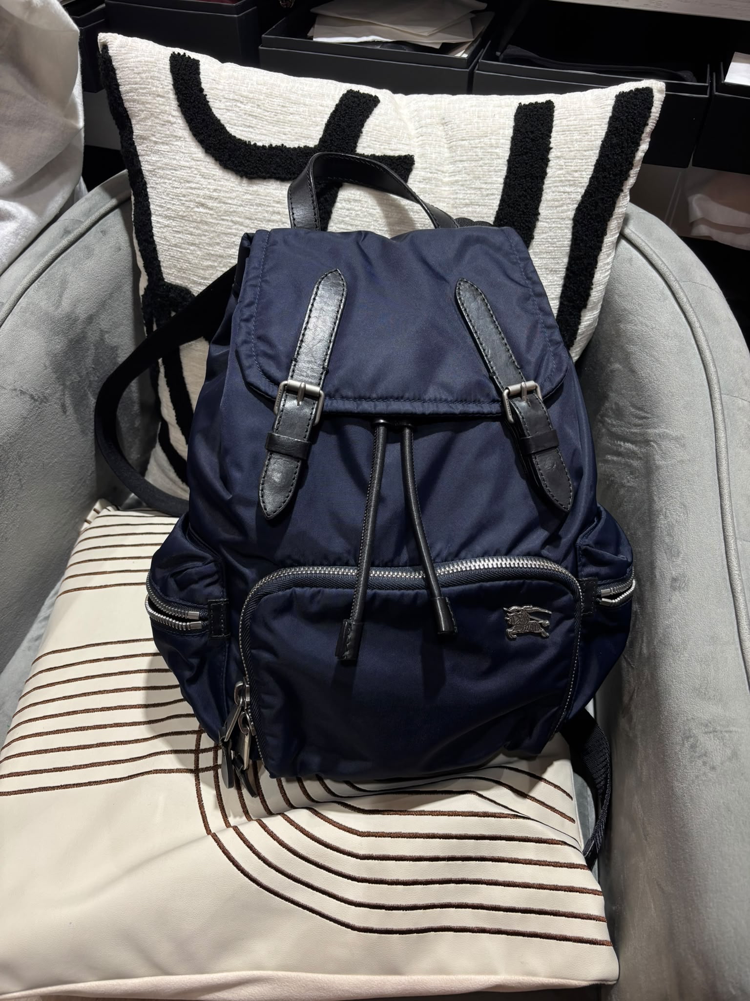 Burberry Nylon Backpack 深藍色 100%Authentic, 95%New