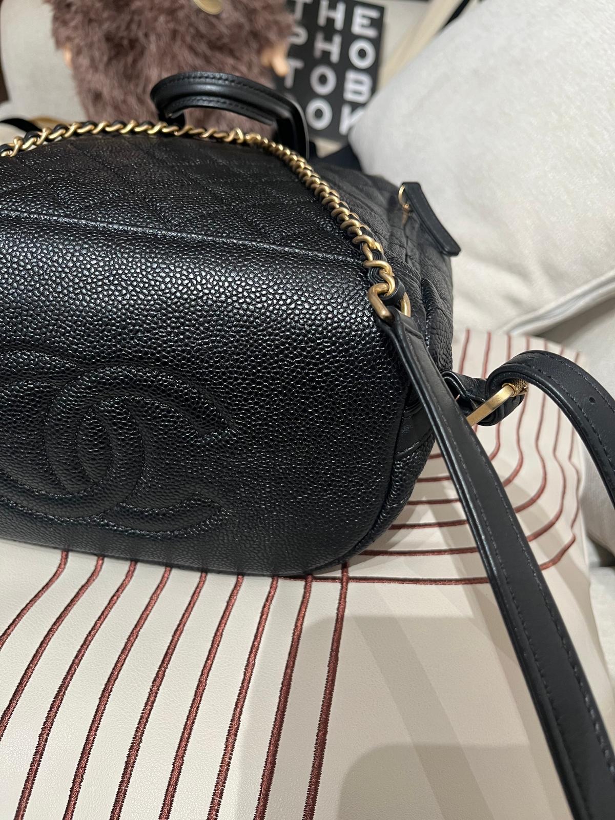 Chanel backpack cc filigree 荔枝牛皮金鏈 100%Authentic ,95%new  ✅card✅塵袋✅box 