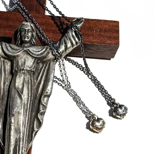 Vantique SACRED HEART NECKLACE pre order~