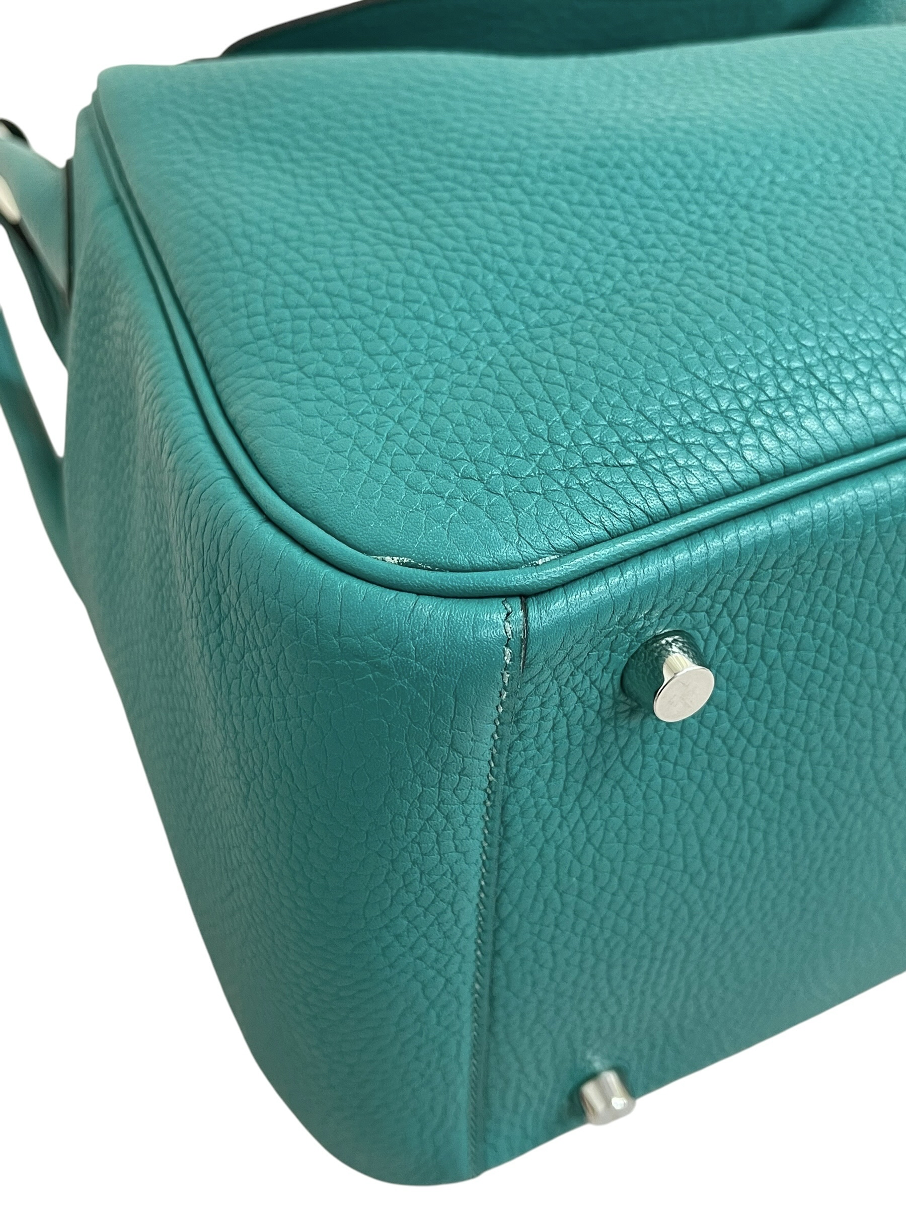 Pre-owned Hermes Lindy 30/ Stamp X / Color : 7F/ Product Code: 062606