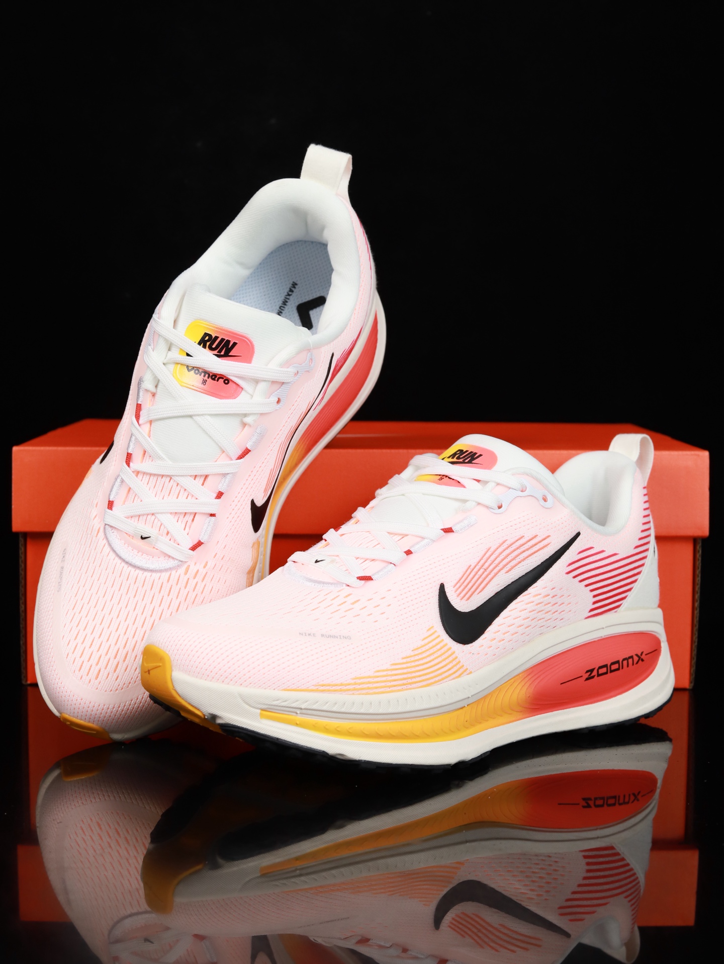 Nike Vomero 18 HM6804-100