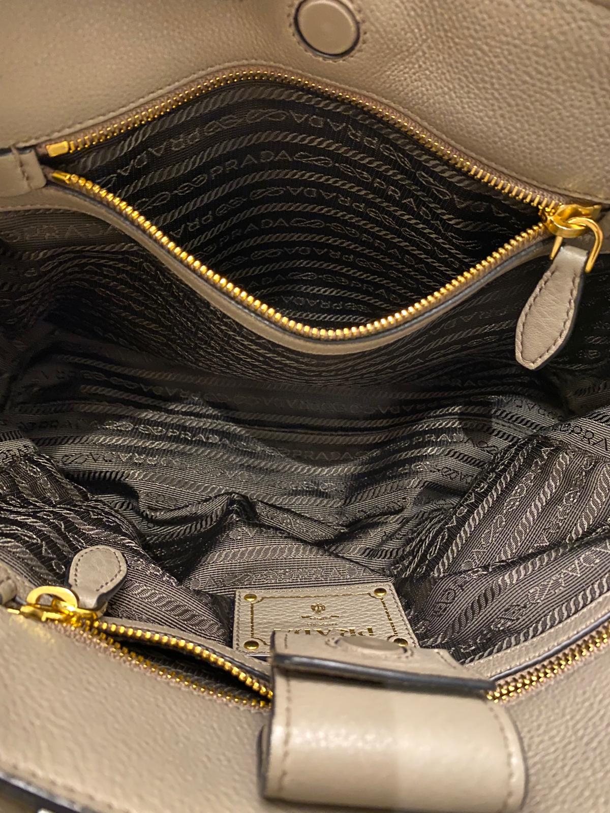 Prada Vitello Daino Tote Bag(Argilla)
