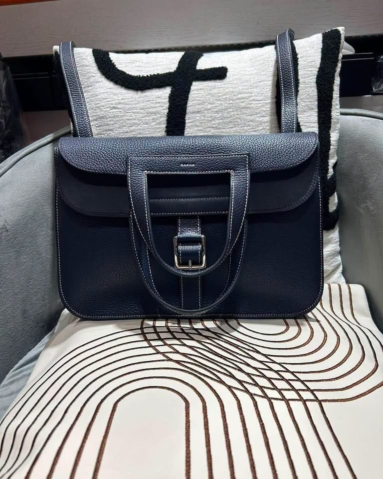 Hermes Halzan 31 STAMP A  100%Authentic, 98%new ✅Dust bag 