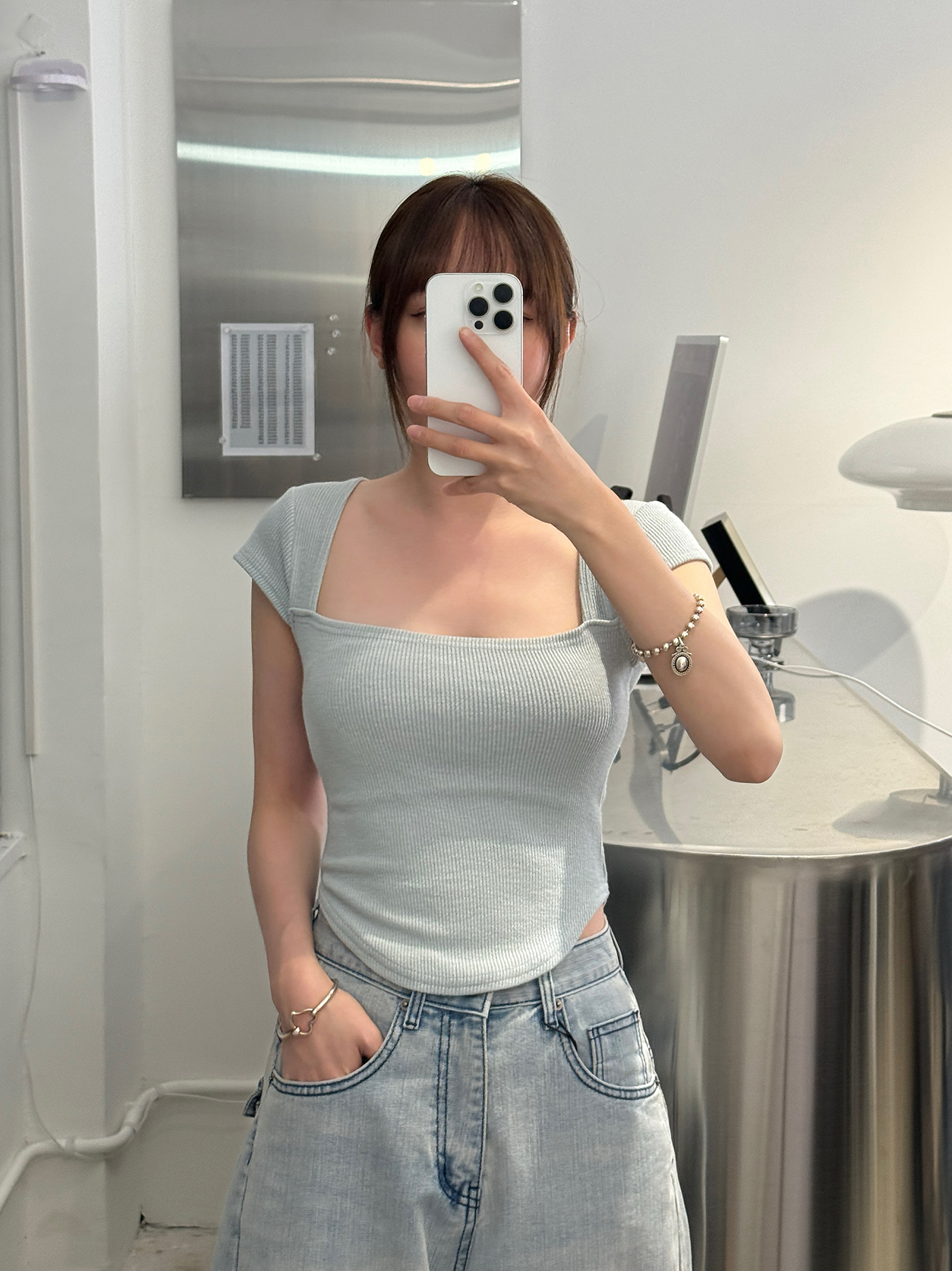 𝐒𝐥𝐢𝐦 𝐟𝐢𝐭 𝐬𝐪𝐮𝐚𝐫𝐞 𝐧𝐞𝐜𝐤 𝐫𝐢𝐛𝐛𝐞𝐝 𝐭𝐨𝐩