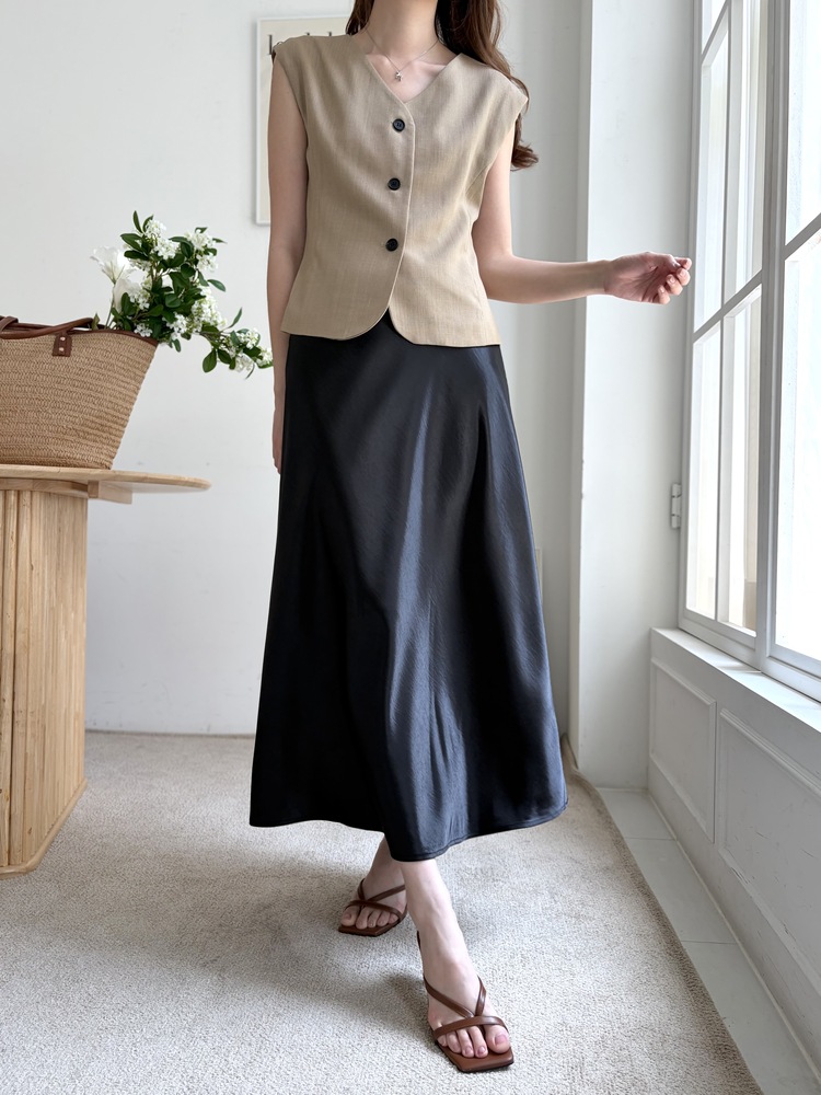 Satin Structured Skirt (Black)