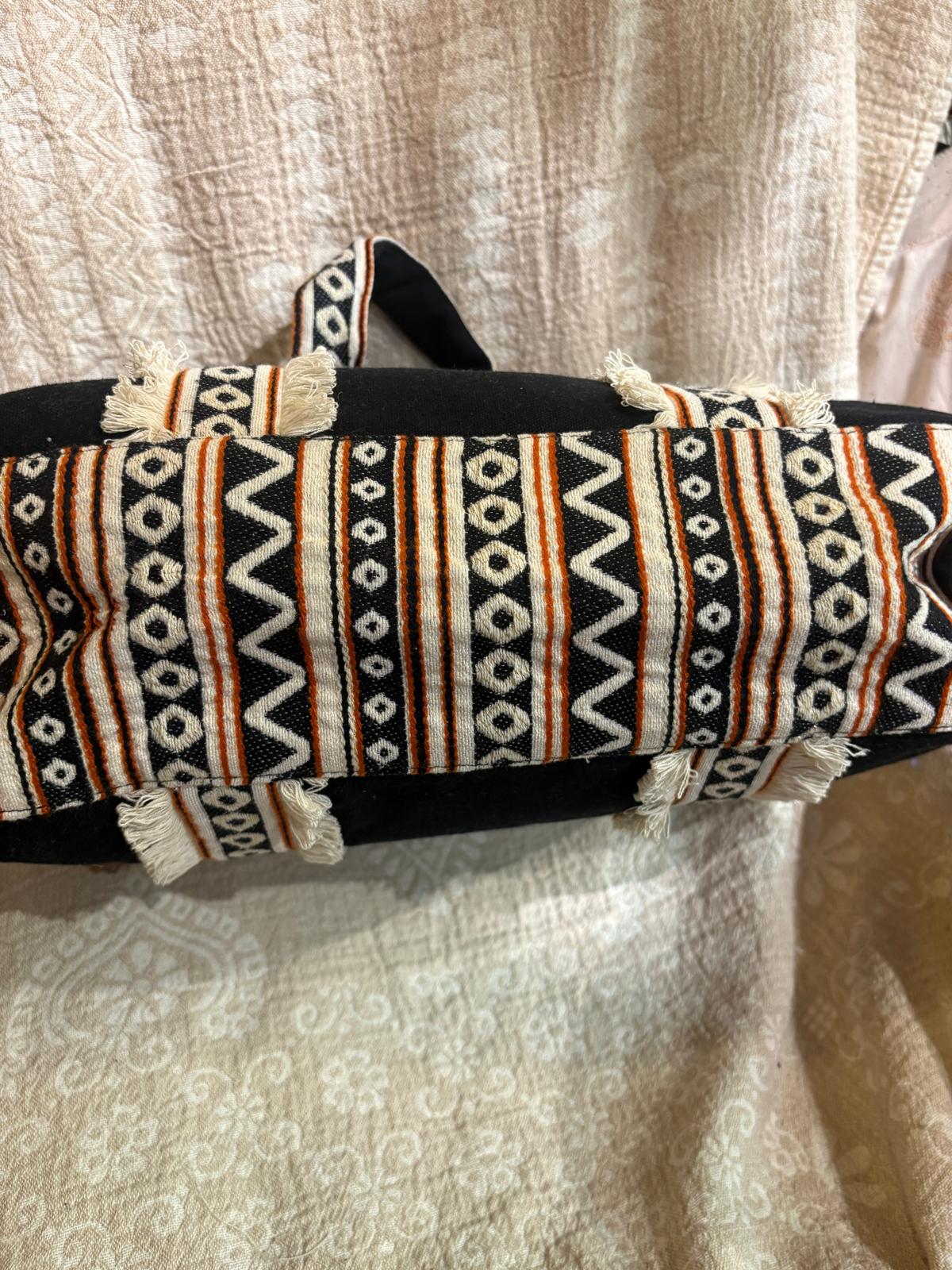 印度製造 - 黑色民族風蘇蘇刺繡袋