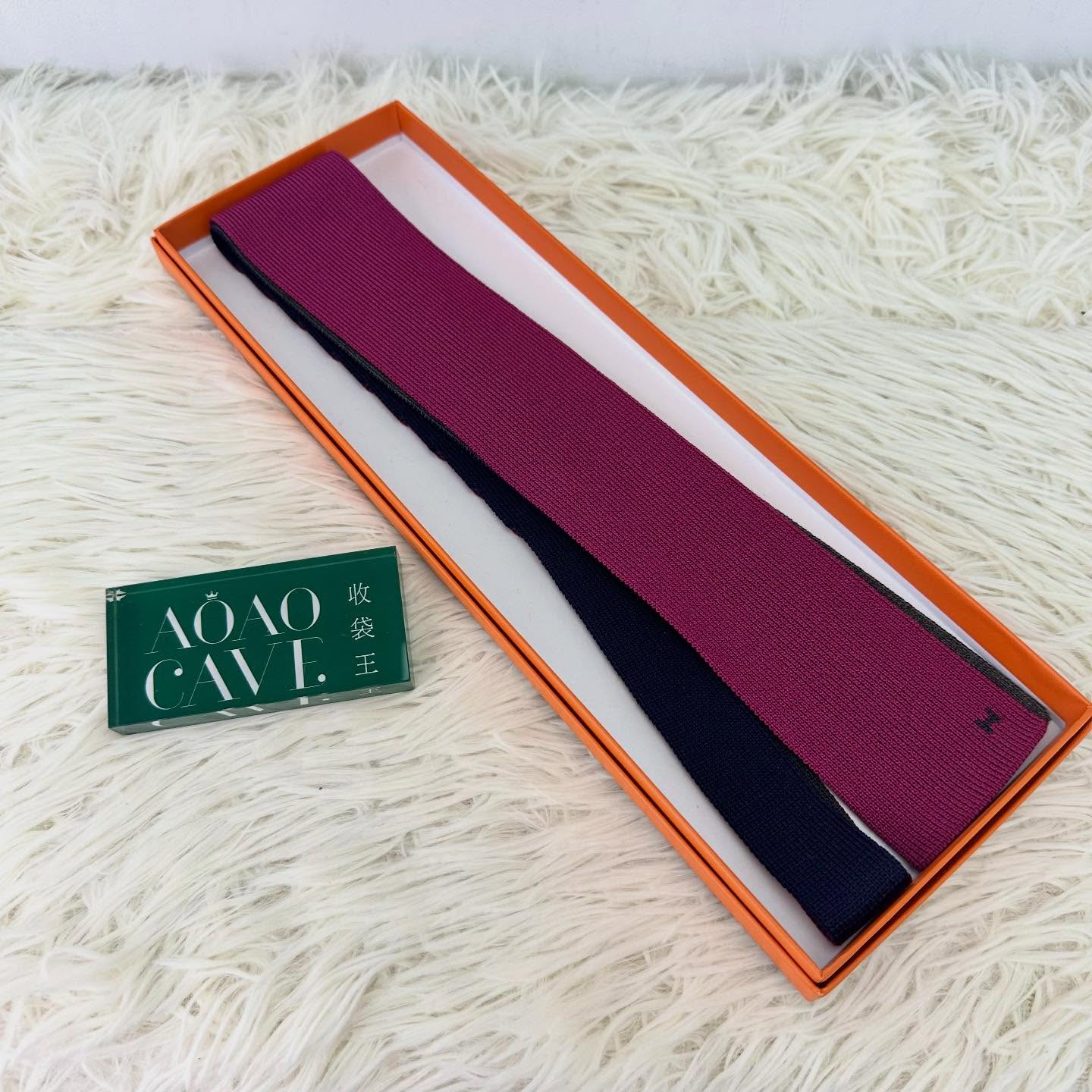 HERMES 🤍PRE OWNED Maille de Soie 4 Temps 四色領呔 全套有盒🧡